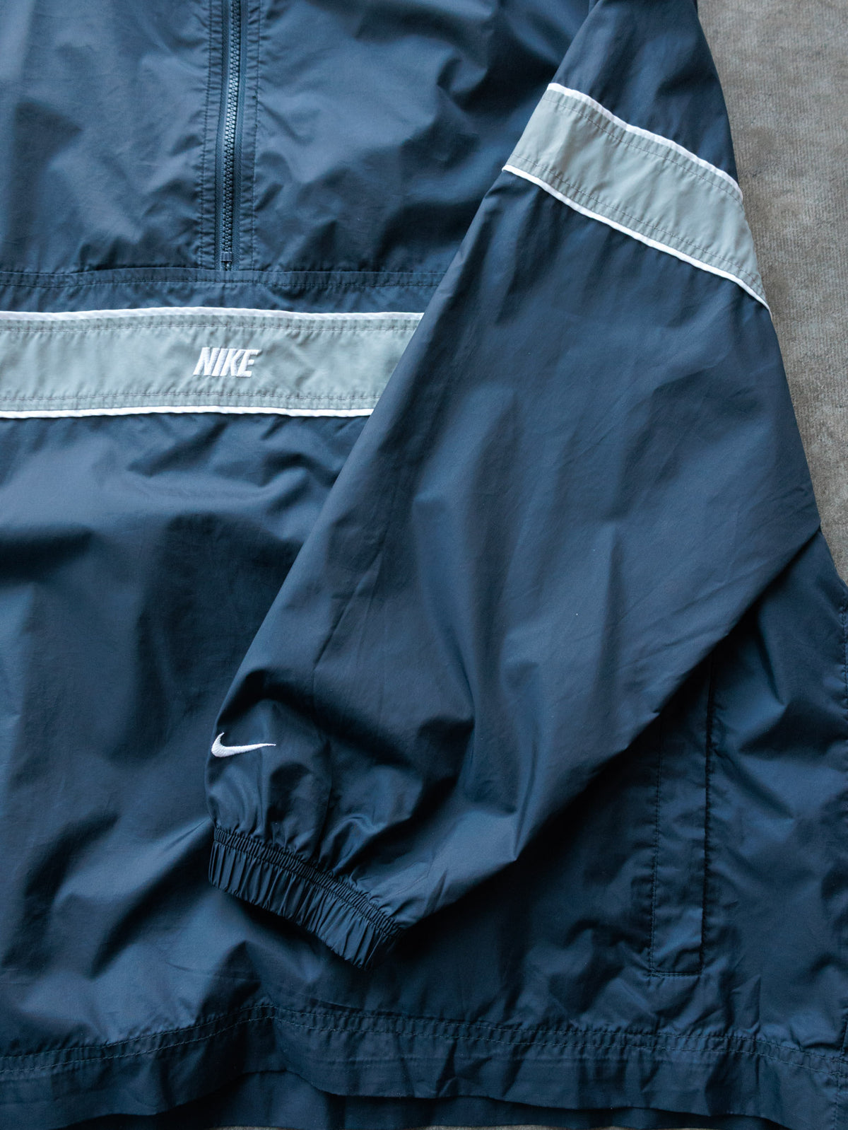 Vintage 00s Navy Nike Colourblock Windbreaker (L)