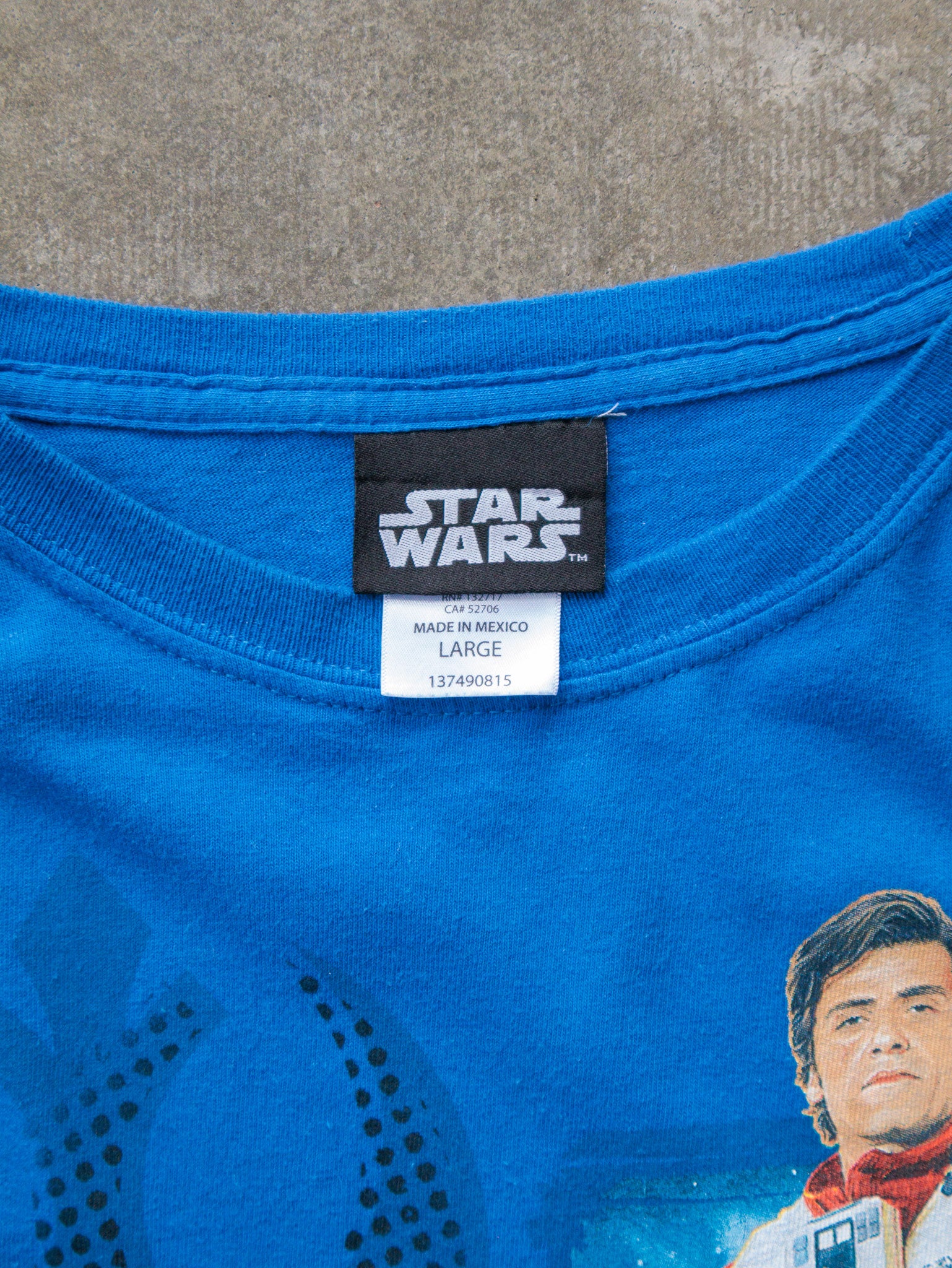 Vintage Star Wars The Force Awakens Graphic Tee (L)