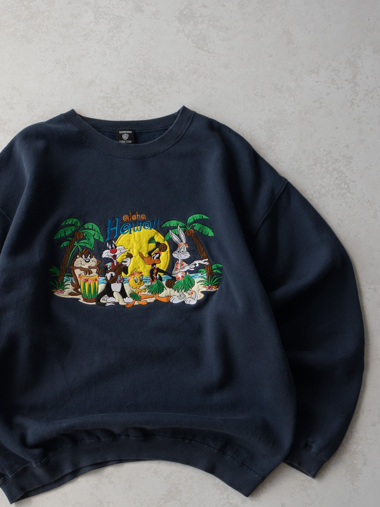 Vintage Looney Tunes Hawaii Sweatshirt (2XL)