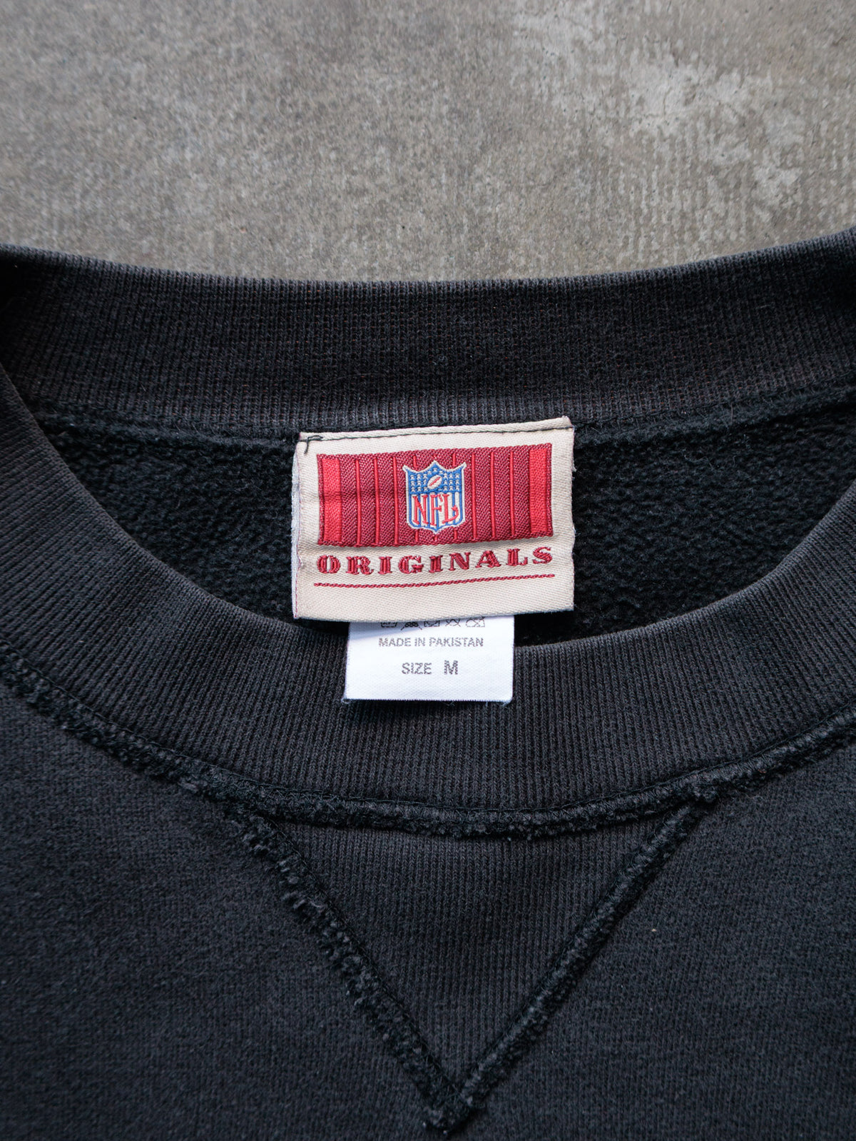 Vintage 00s Black Raiders Sweatshirt (M)