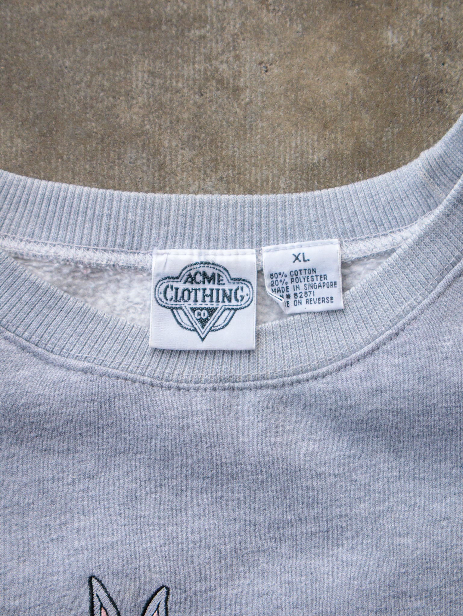Vintage 90s Grey Looney Tunes Characters Sweatshirt (XL)