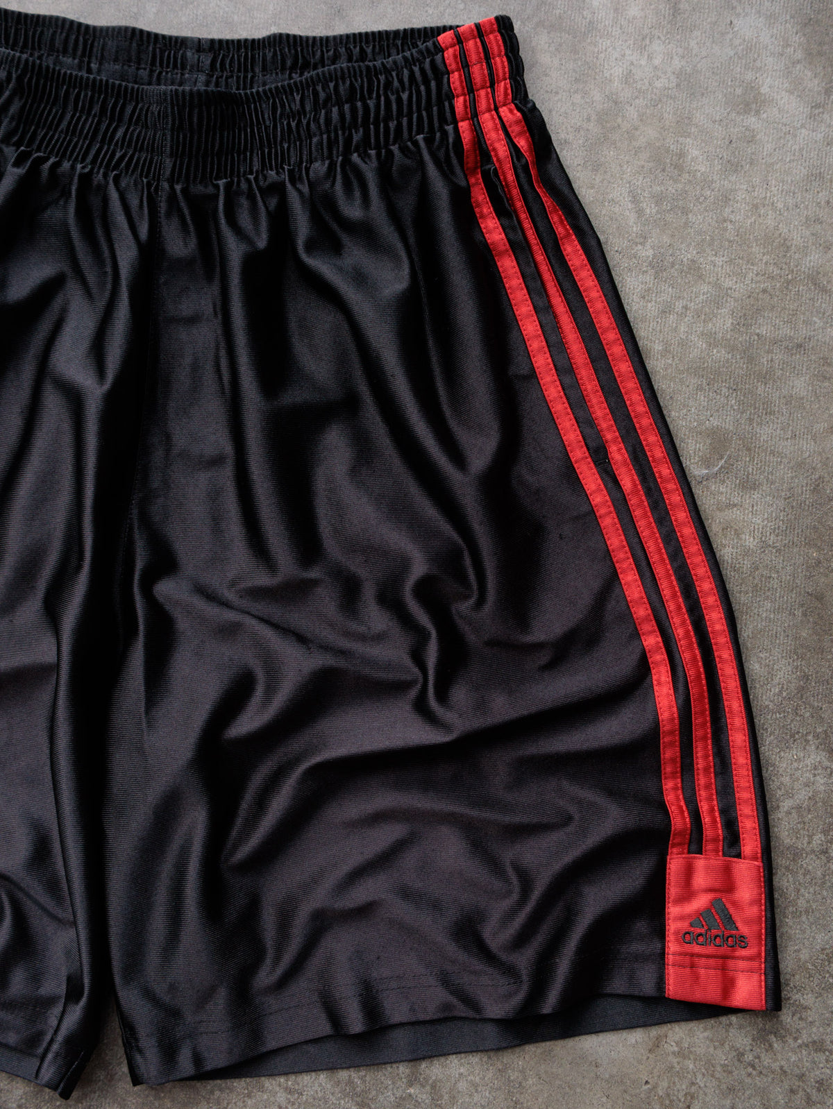 Vintage 00s Black Adidas Shorts (L)