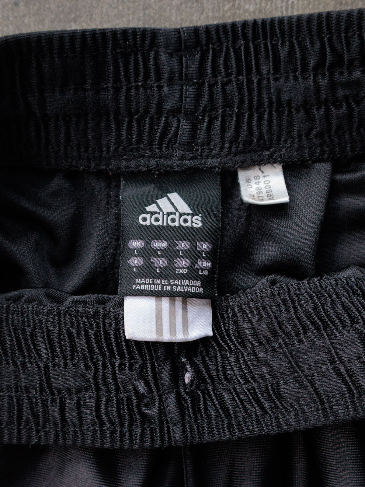 Vintage 00s Black Adidas Shorts (L)