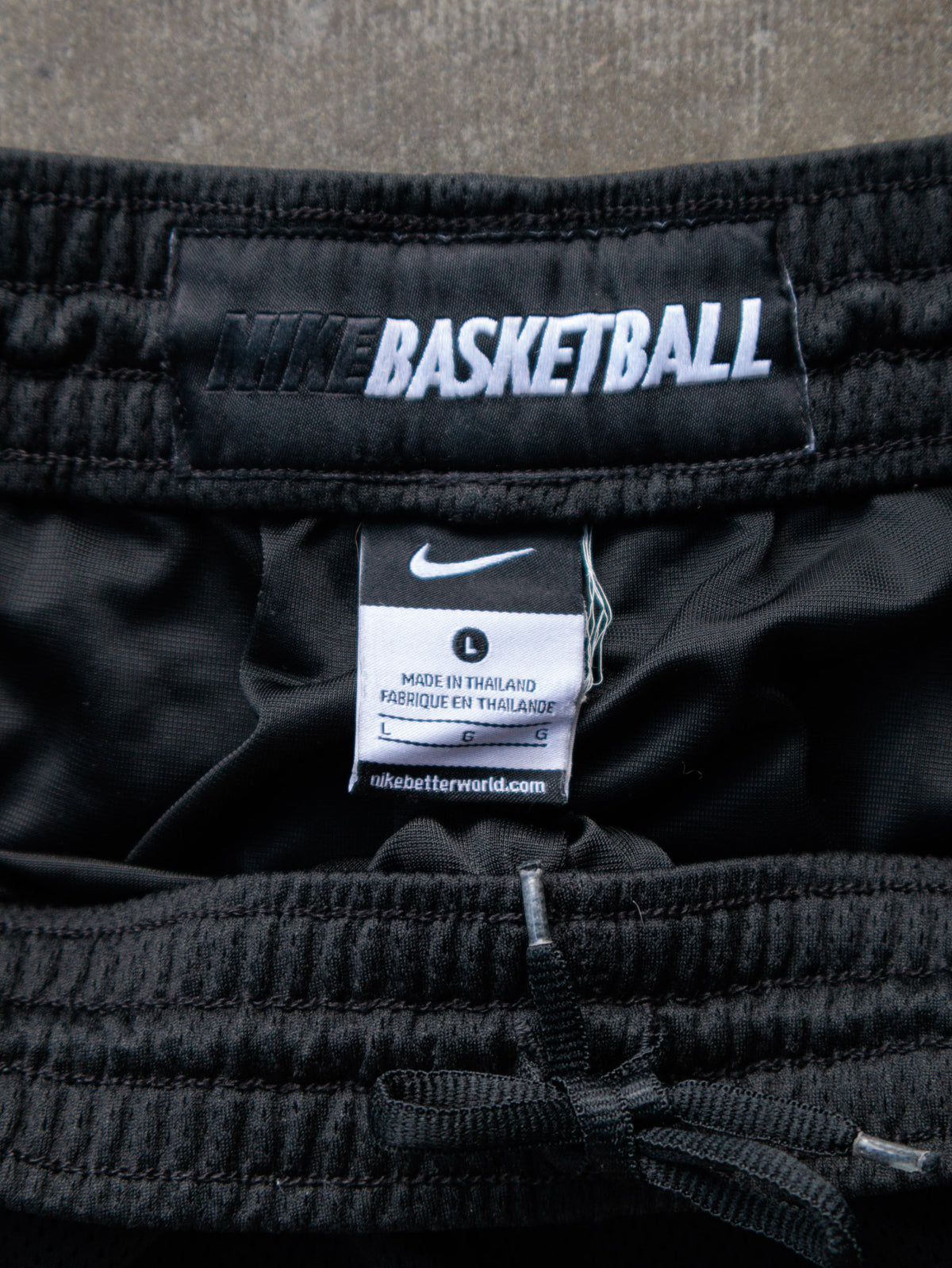 Vintage Black Nike Basketball Mesh Shorts (L)