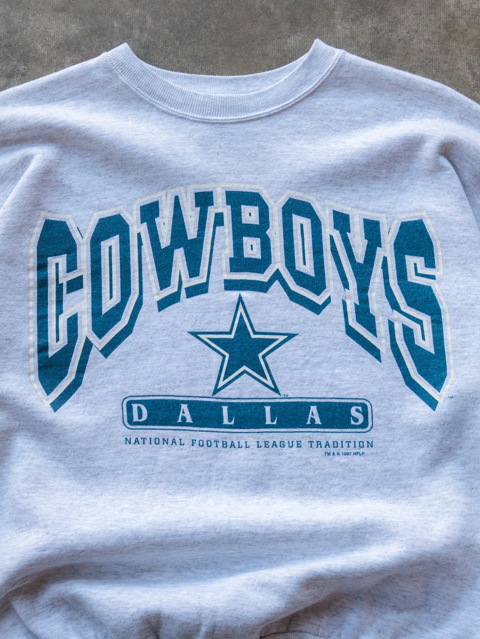 Vintage 1997 Hanes Dallas Cowboys Sweatshirt (XL)
