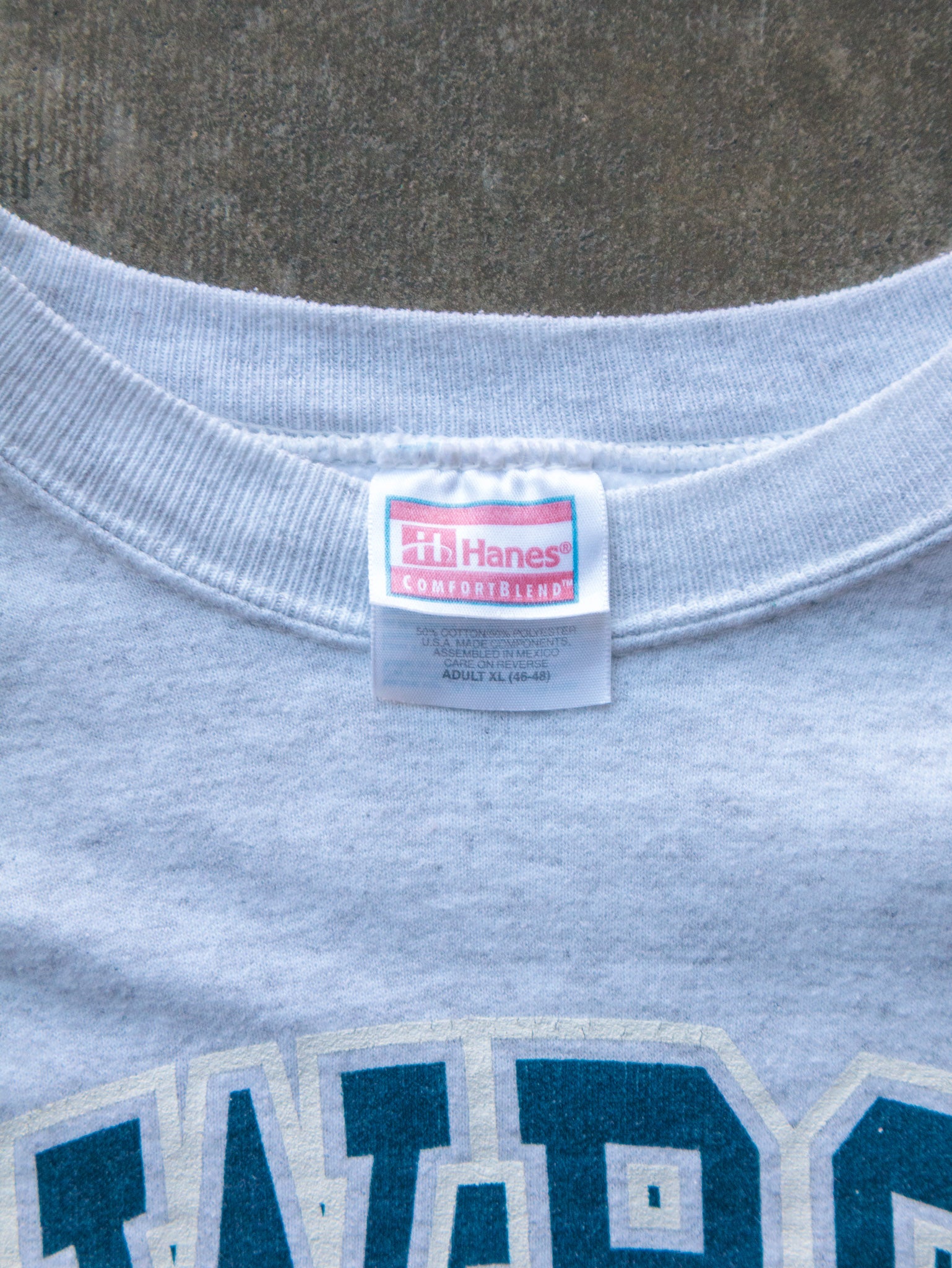 Vintage 1997 Hanes Dallas Cowboys Sweatshirt (XL)