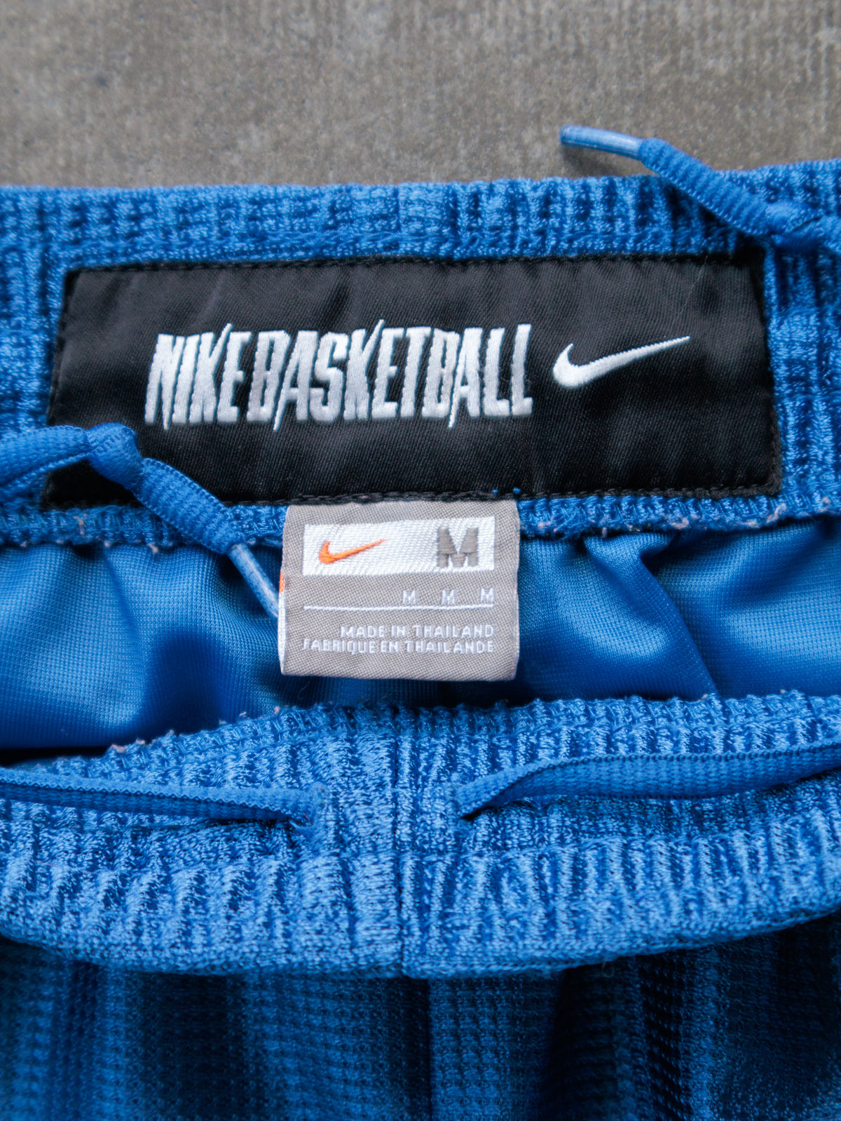 Vintage 00s Blue Nike Basketball Shorts (M)