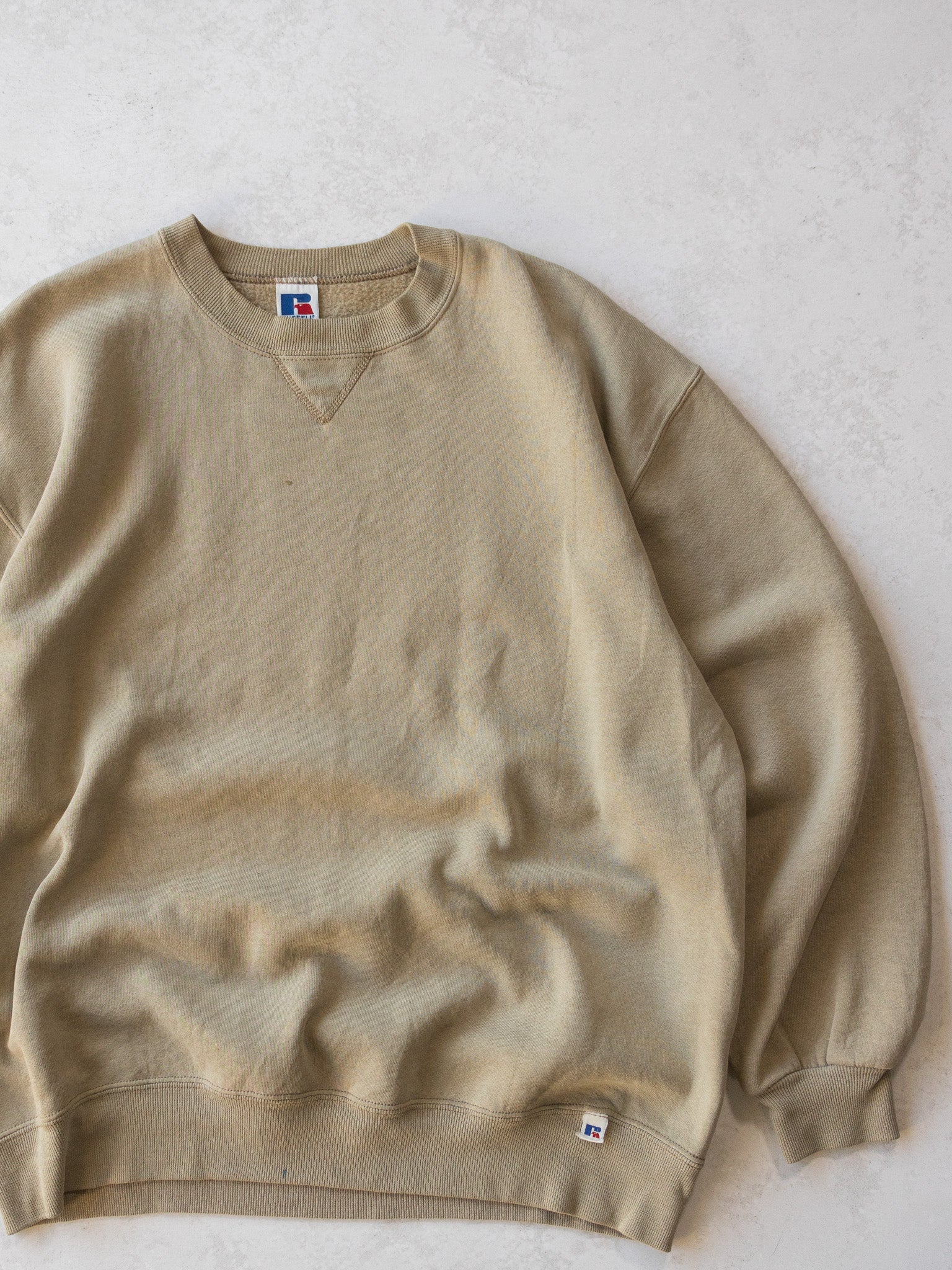 Vintage '90s Russell Blank Beige Sweatshirt (XL)
