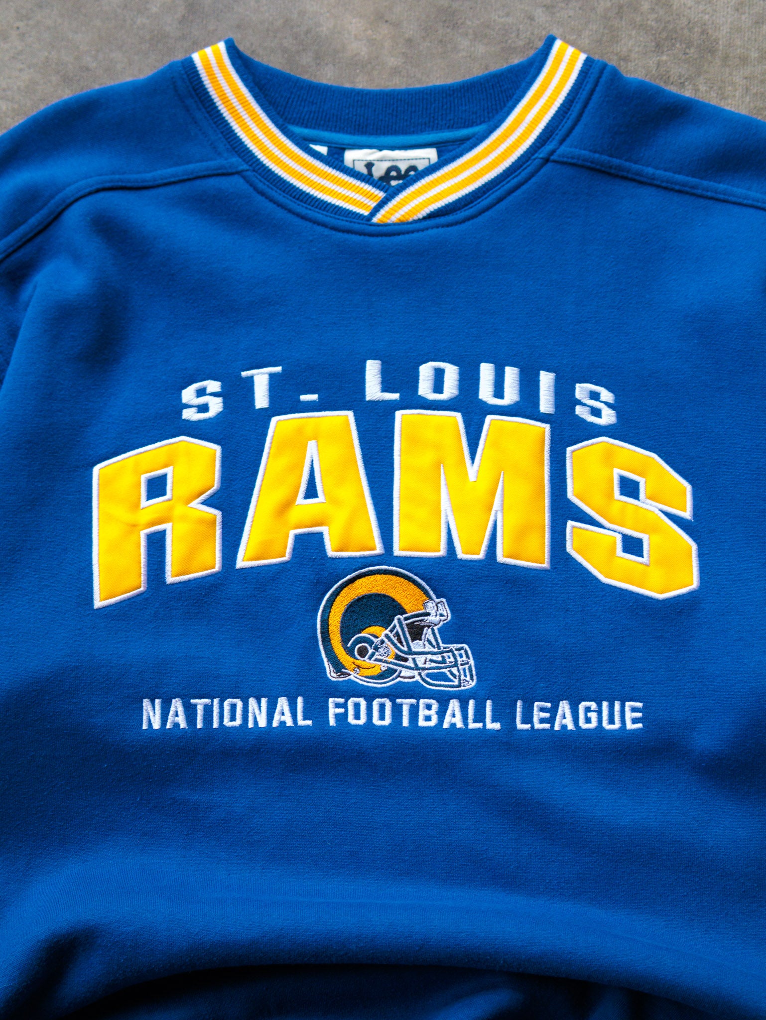 Vintage 90s Blue St. Louis Rams Sweatshirt (L)