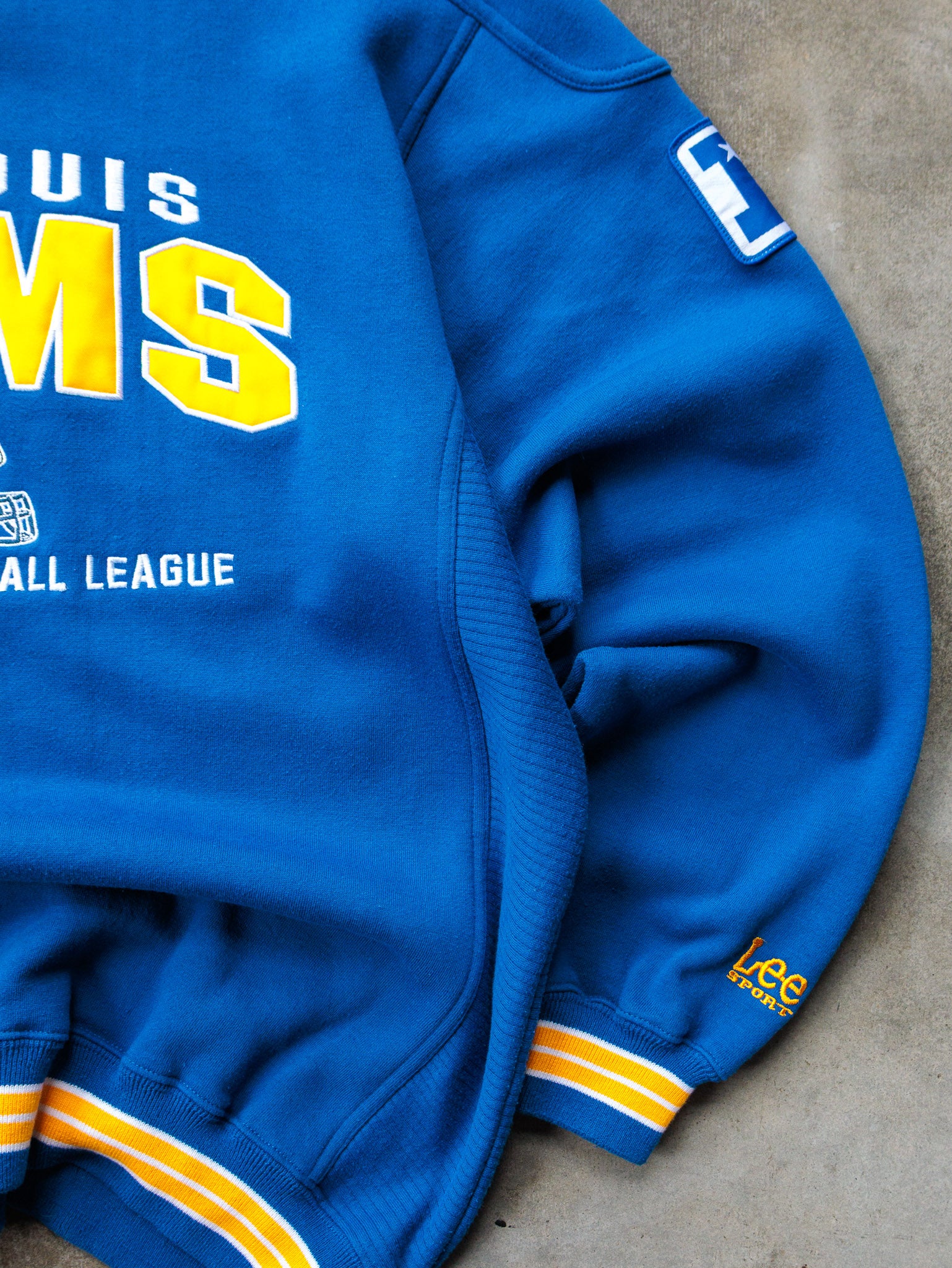 Vintage 90s Blue St. Louis Rams Sweatshirt (L)