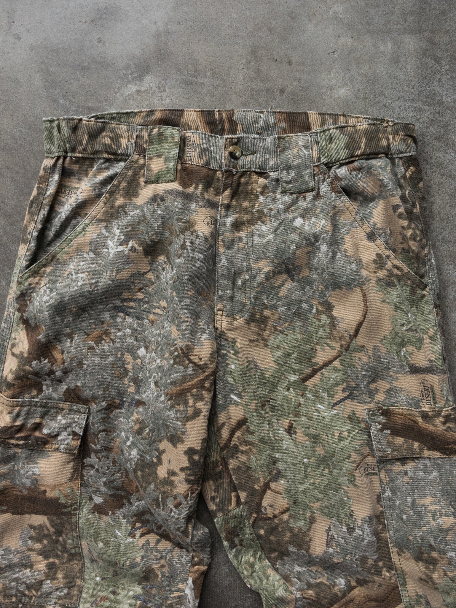 Vintage King's Camo Desert Shadow Cargo Pants (M)