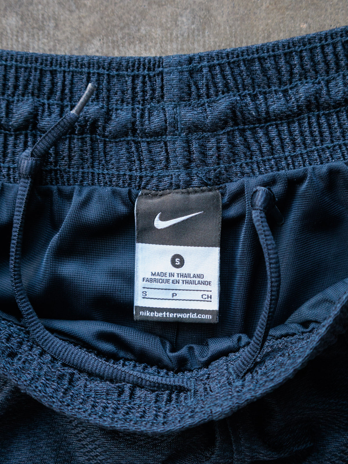Vintage 00s Navy Nike Shorts (S)