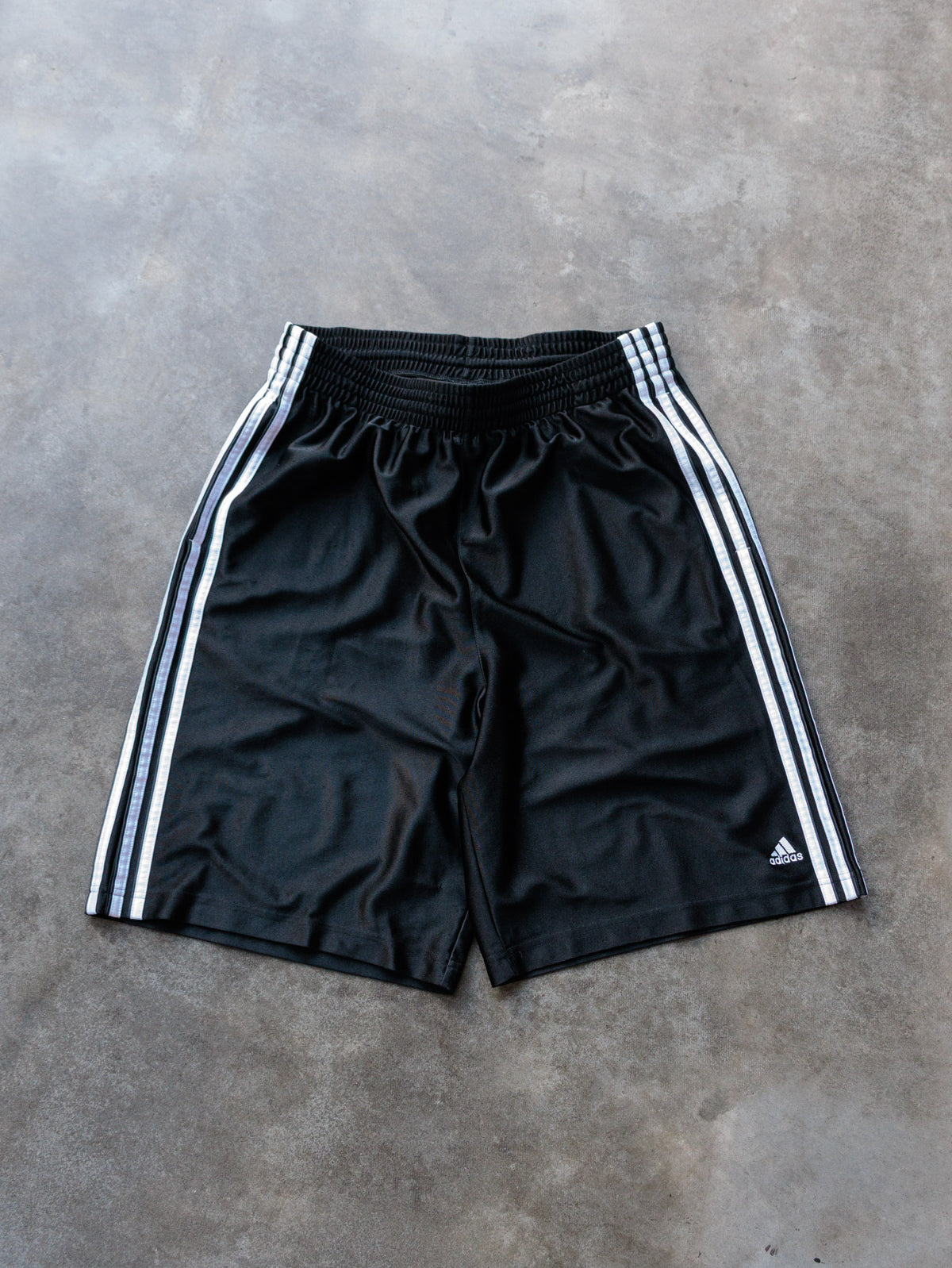 Vintage 00s Black Adidas Shorts (XL)