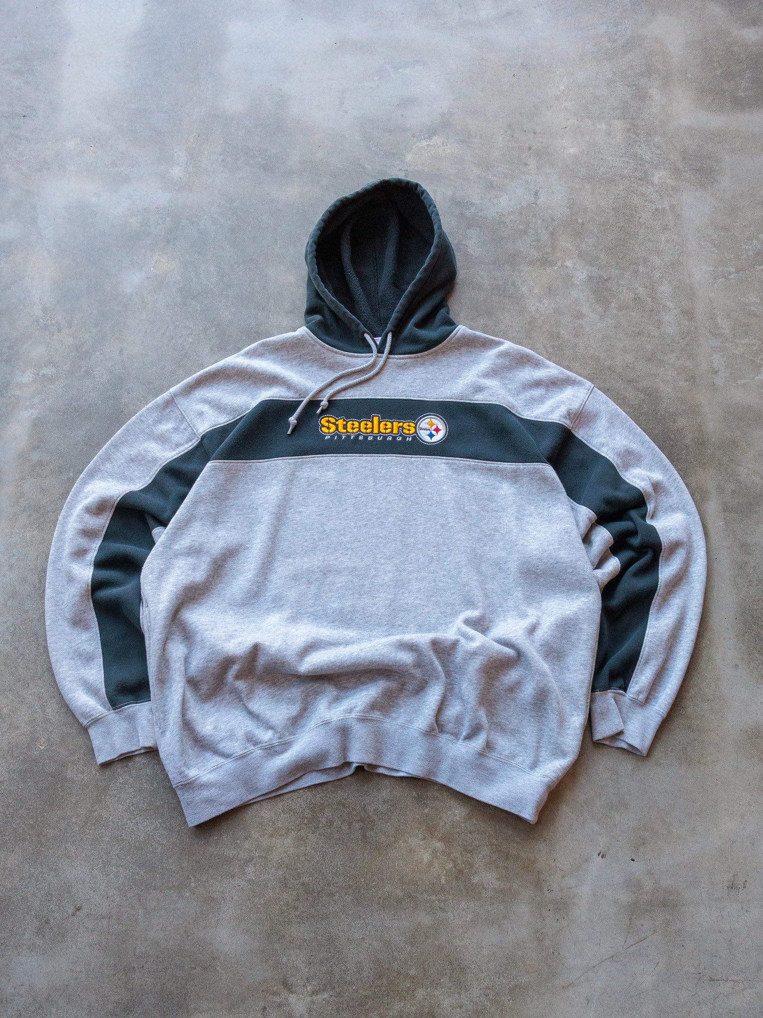 Vintage Grey Two-Tone Pittsburgh Steelers Hoodie (XL)
