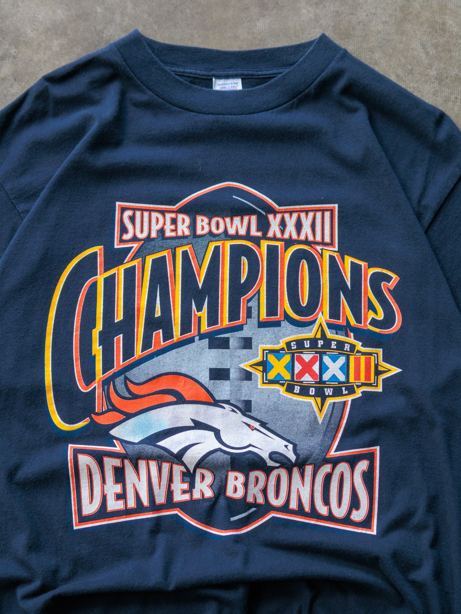 Vintage 1998 Navy Denver Broncos Super Bowl Champs Tee (XL)