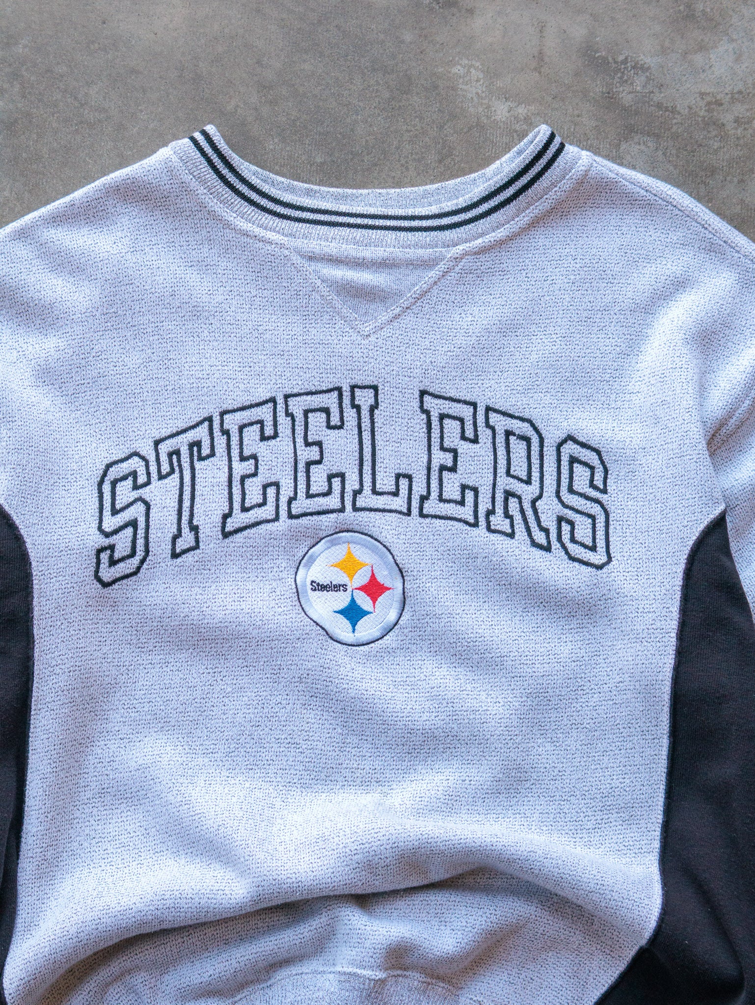 Vintage 90s Logo Athletic Pittsburgh Steelers Sweatshirt (M)