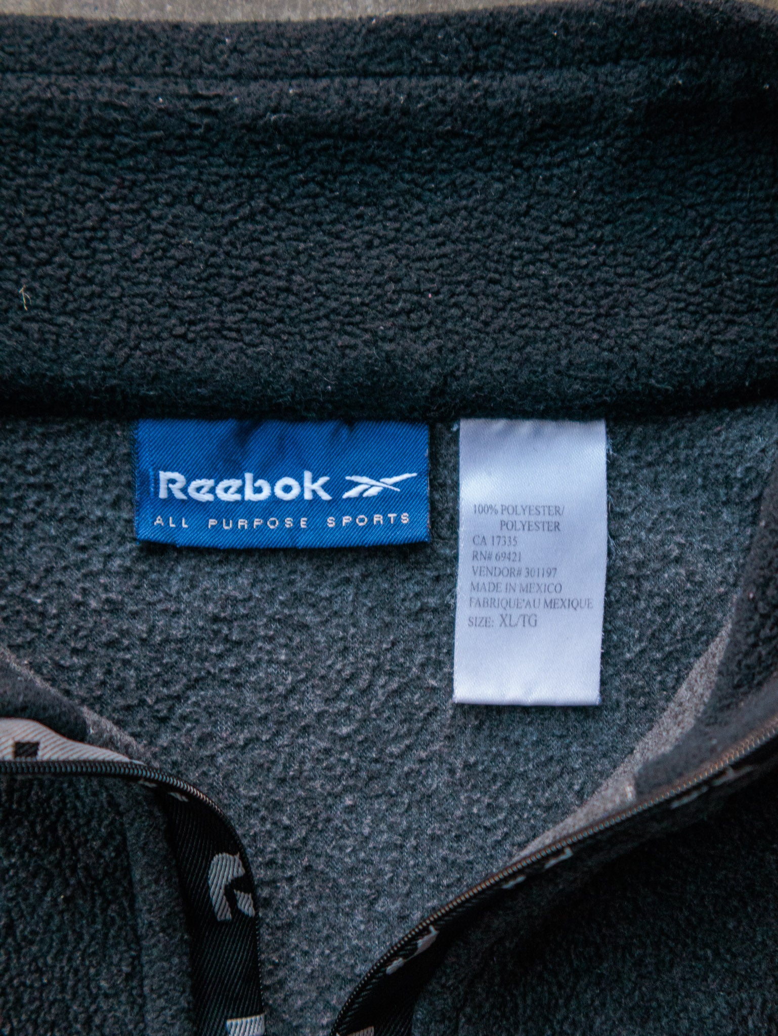 Vintage 90s Grey Reebok Quarter Zip Fleece Sweatshirt (XL)