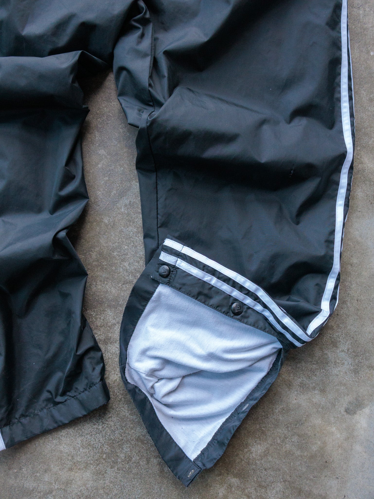 Vintage 90s Black Adidas Tear Away Track Pants (M)