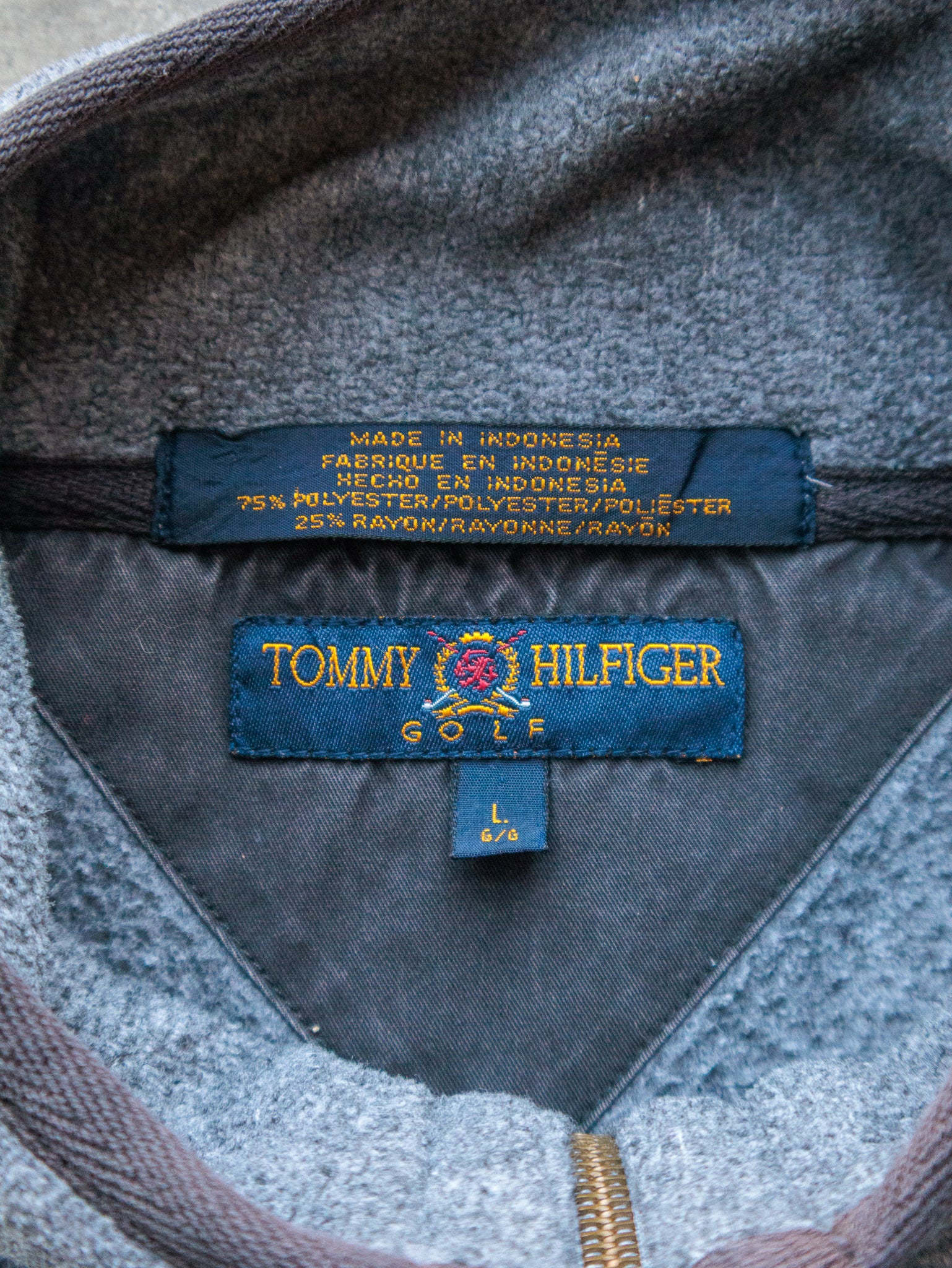 Vintage 90s Grey Tommy Hilfiger Golf Quarter Zip Sweatshirt (L)