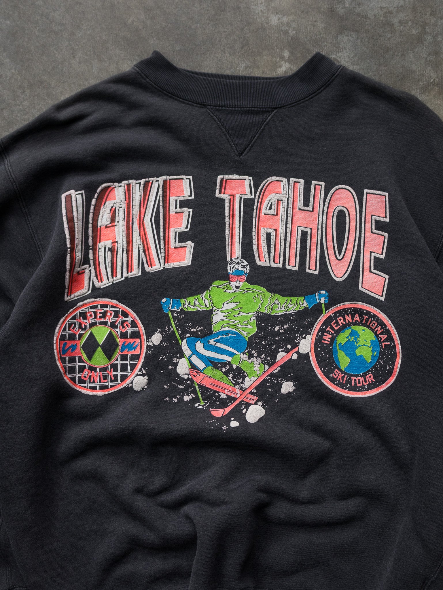 Vintage 00s Black Lake Tahoe Ski Sweatshirt (M)