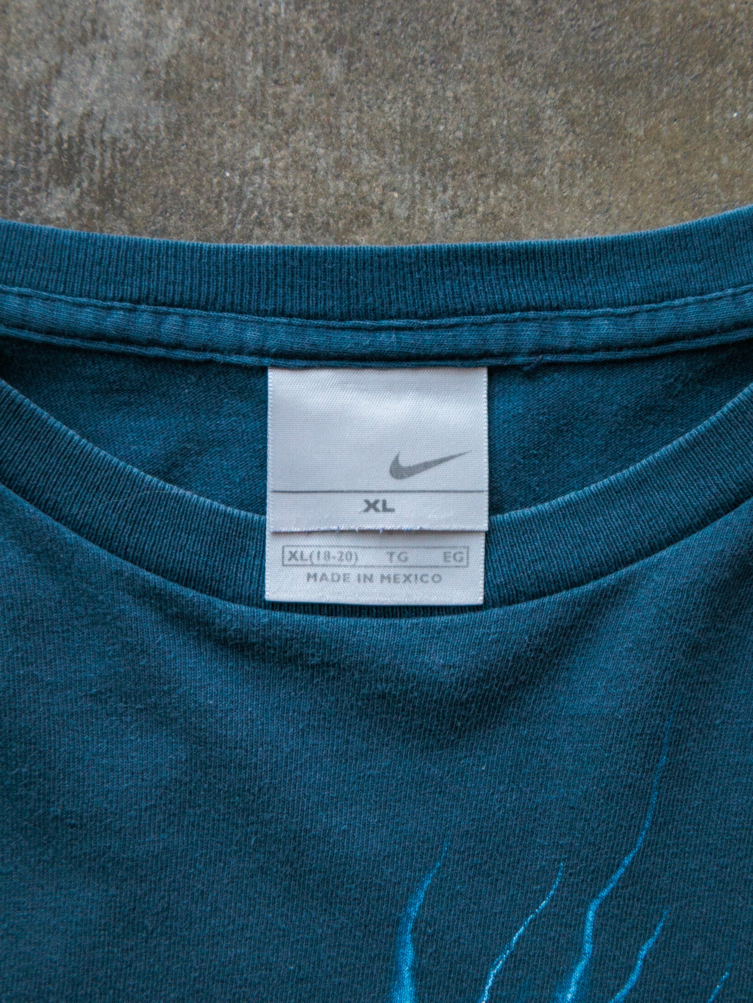 Vintage 00s Teal Nike Lightning Graphic Tee (18-20Y)