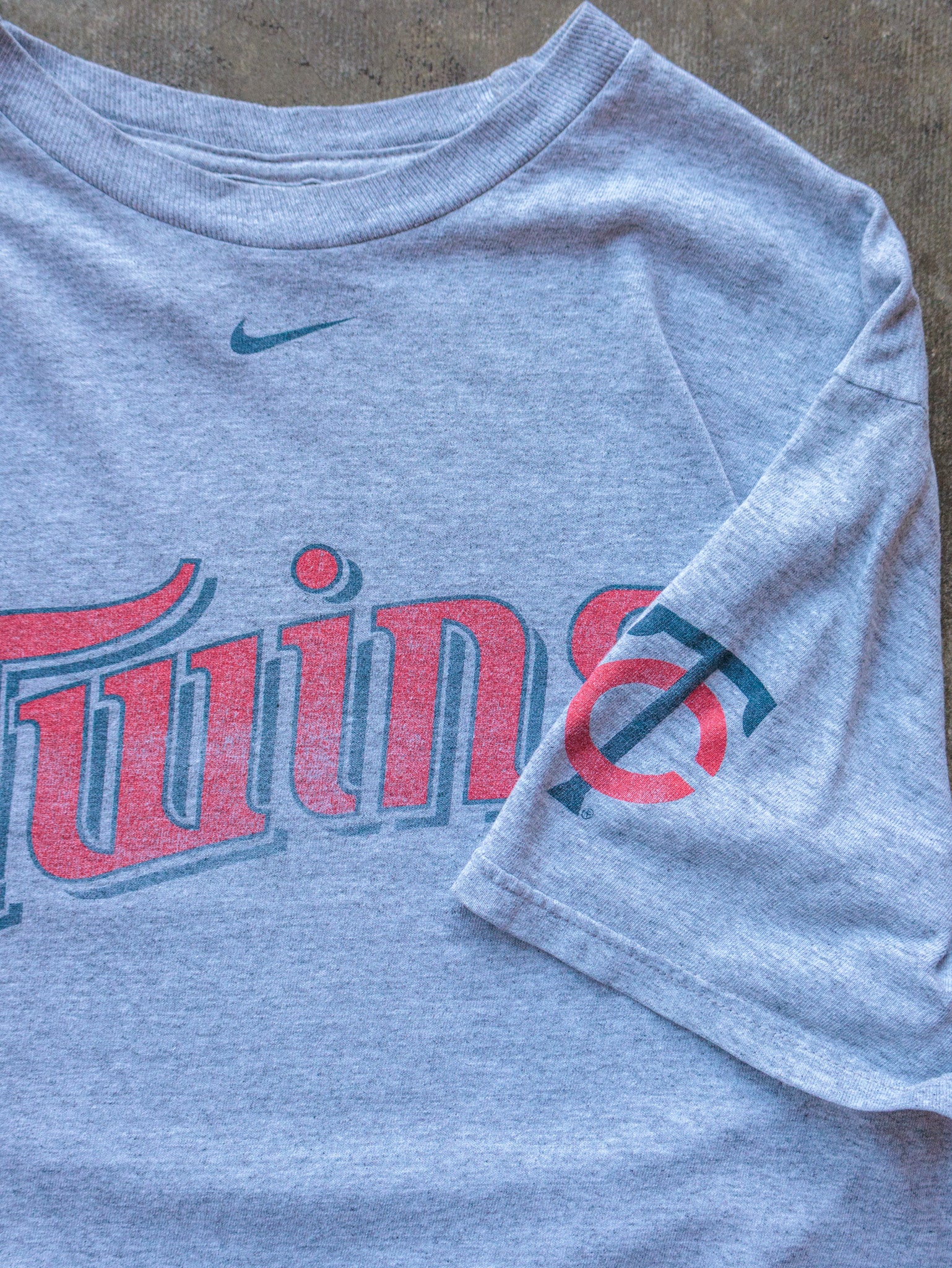 Vintage 00s Grey Nike Minnesota Twins Tee (S)
