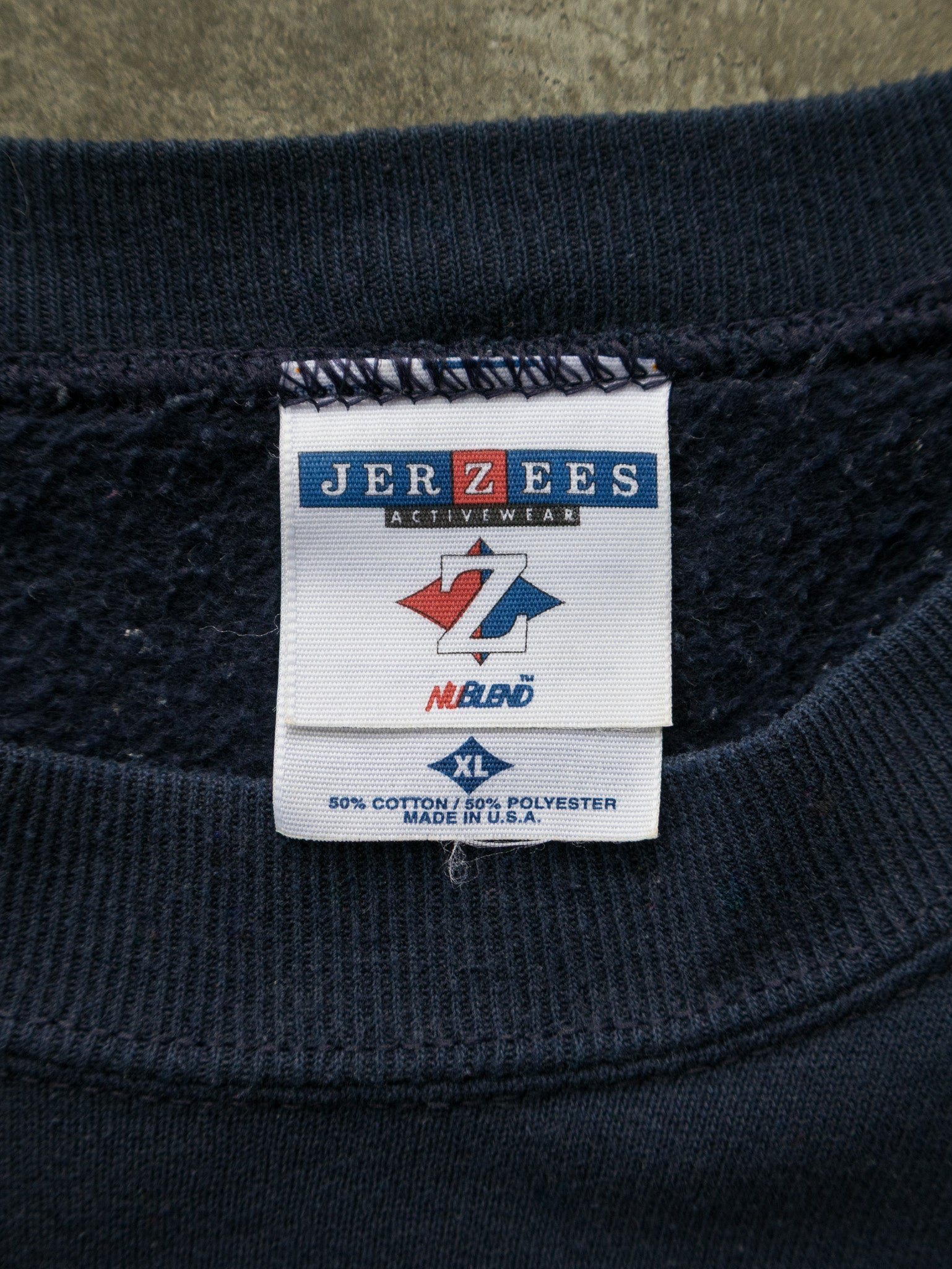Vintage 90s Navy Dale Jarrett NASCAR Sweatshirt (XL)