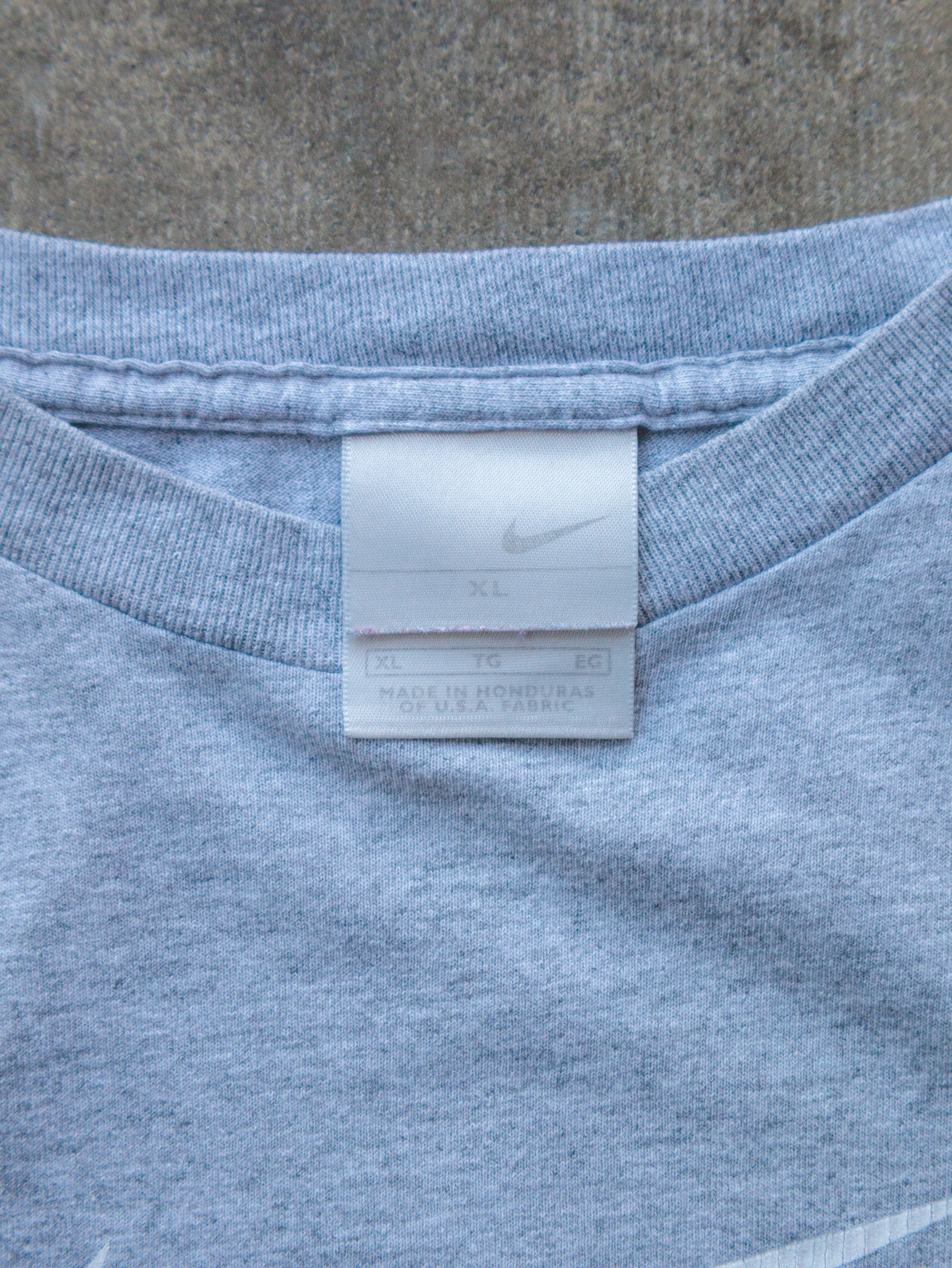Vintage 00s Grey Nike Swoosh Tee (XL)