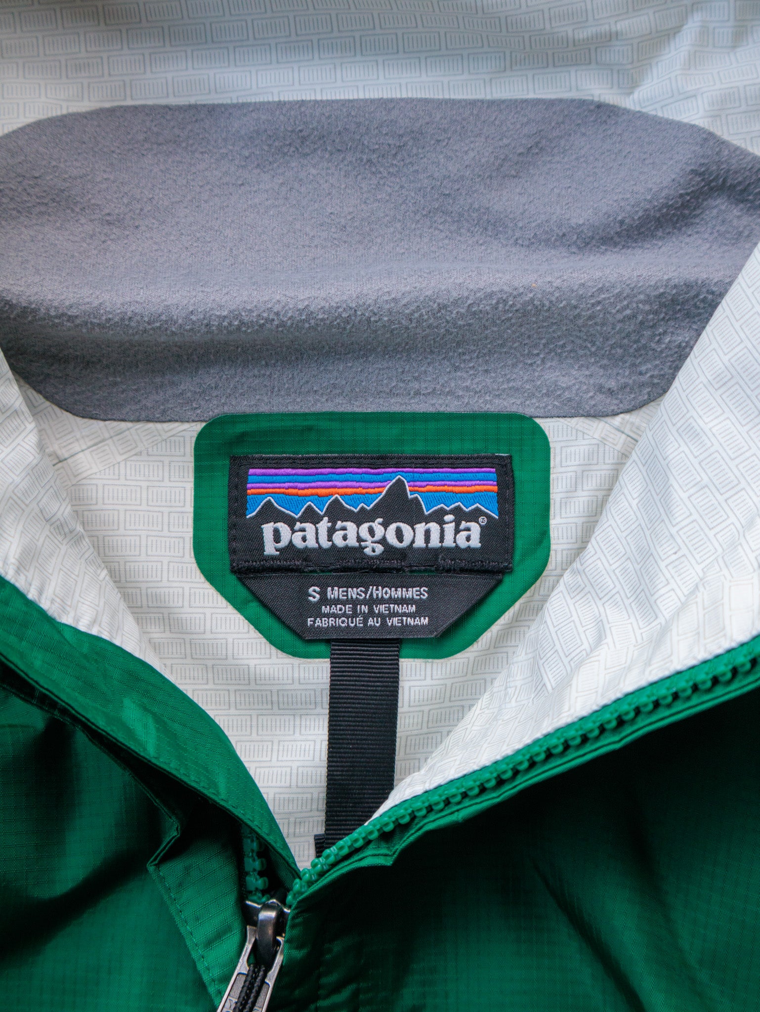 Vintage Green Patagonia Torrentshell H2No Jacket (S)