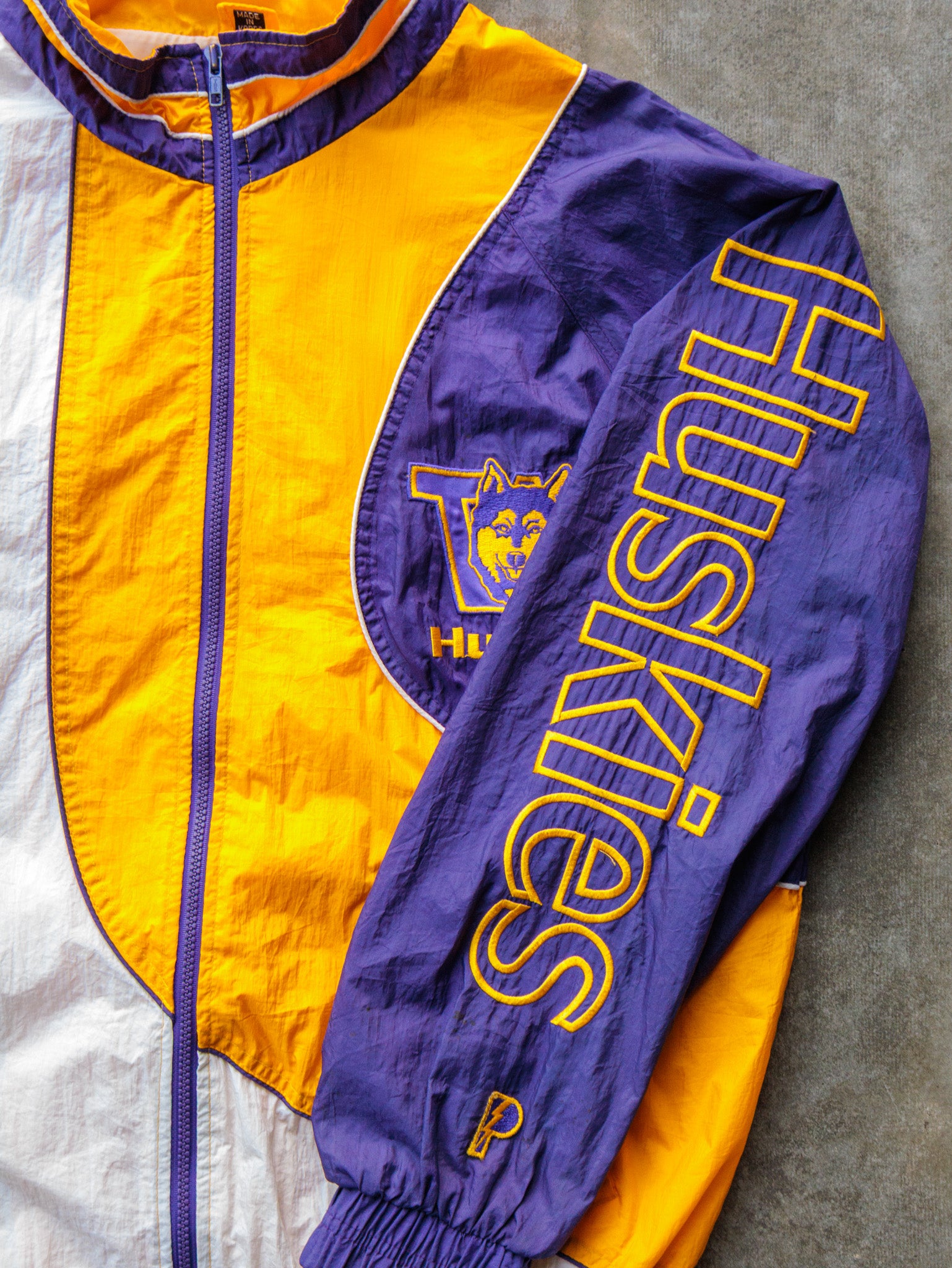 Vintage 90s Pro Player Washington Huskies Jacket (L)