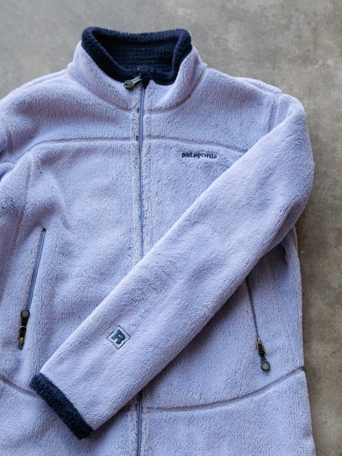 Vintage 00s Purple Patagonia Fleece Jacket (Women's M)