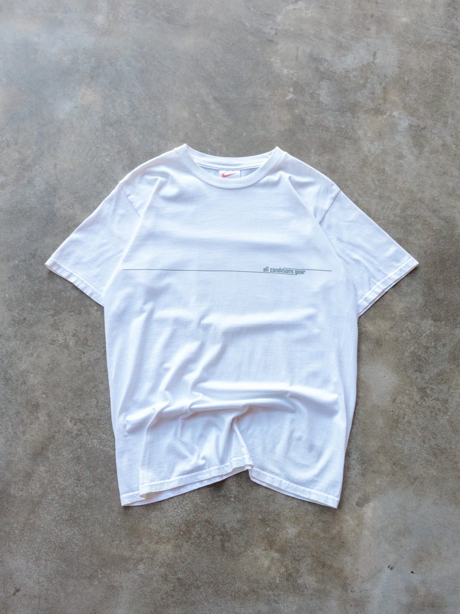 Vintage 00s White Nike ACG Tee (S)
