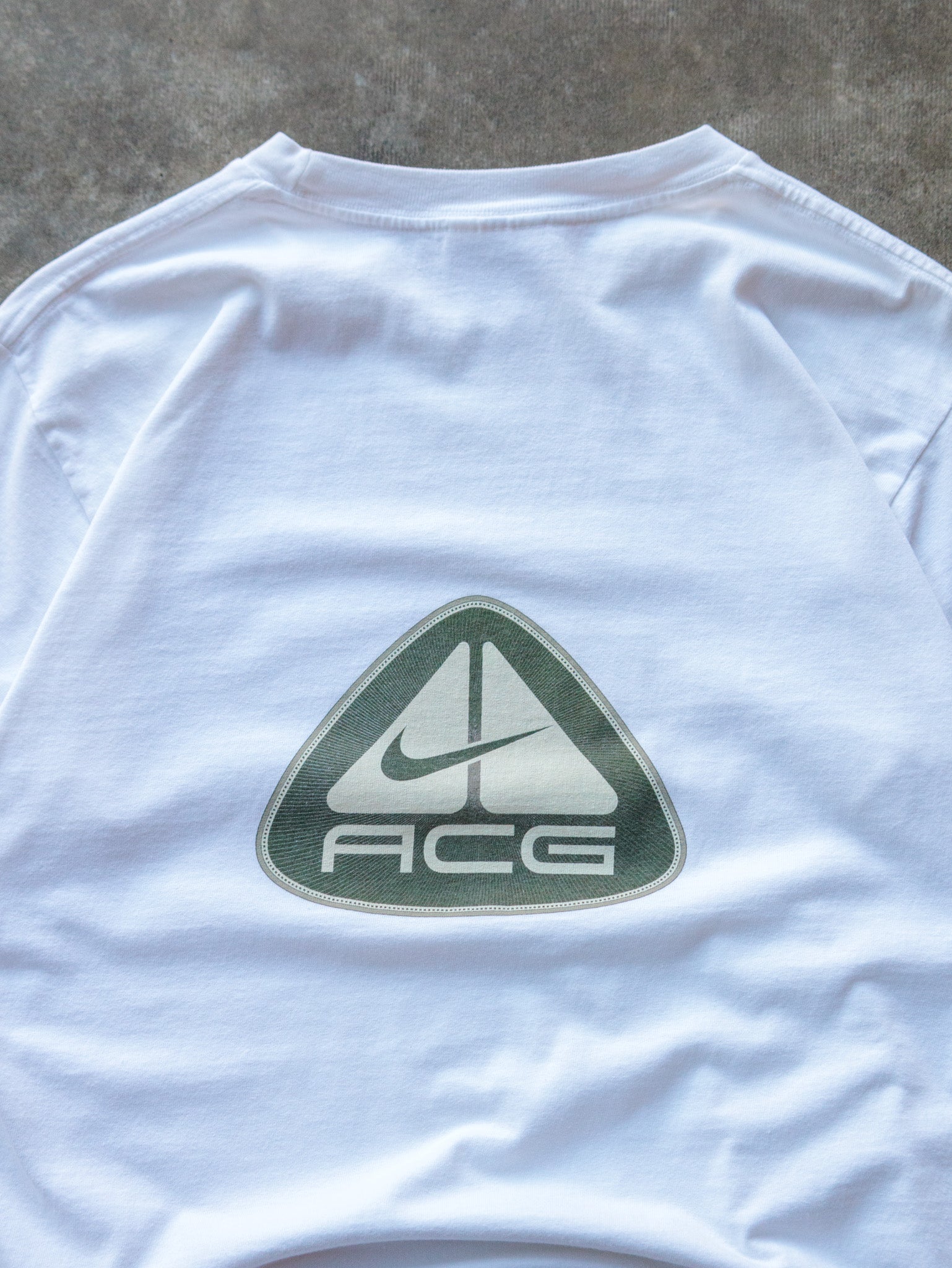 Vintage 00s White Nike ACG Tee (S)