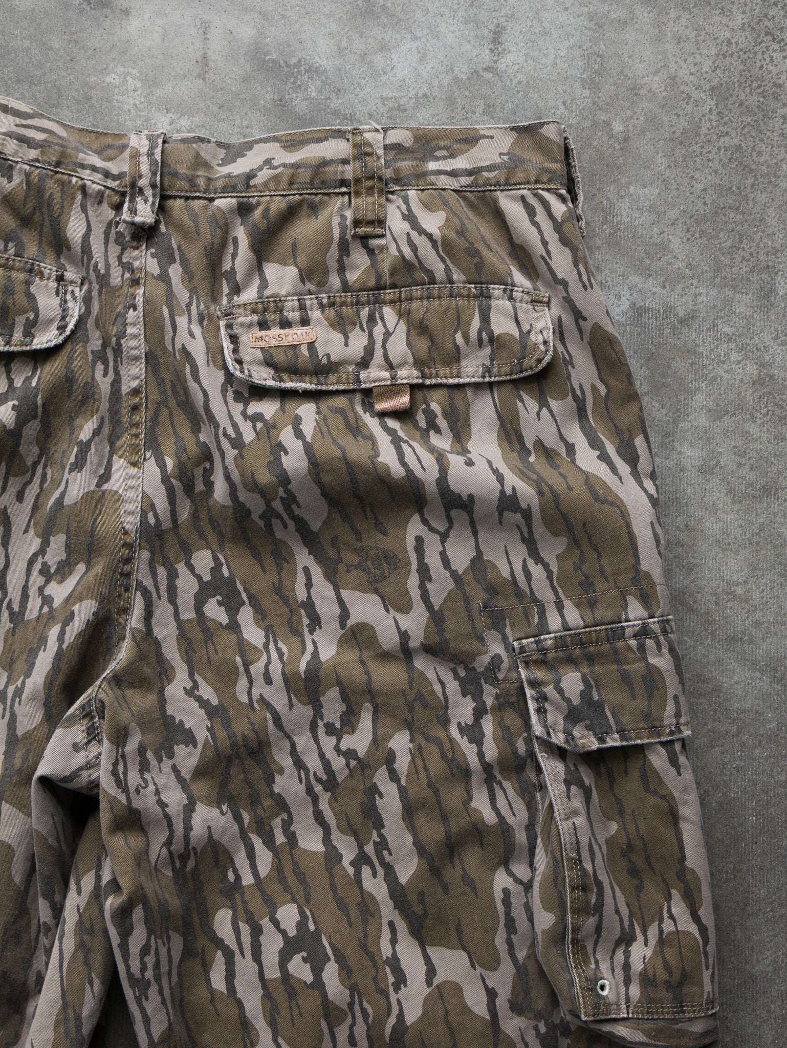 Vintage Camo Mossy Oak Cargo Shorts (W34)