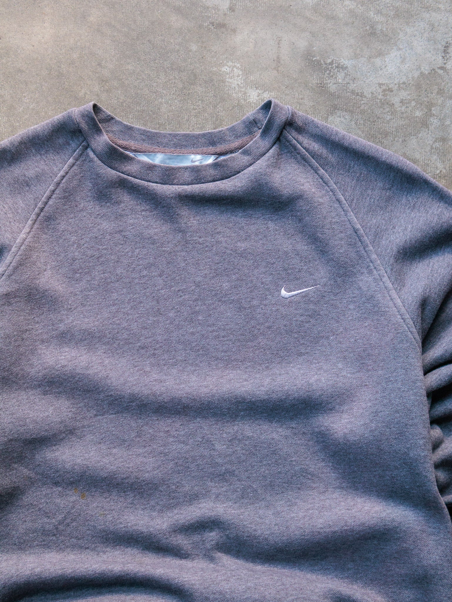 Vintage 00s Grey Nike Swoosh Sweatshirt (M)