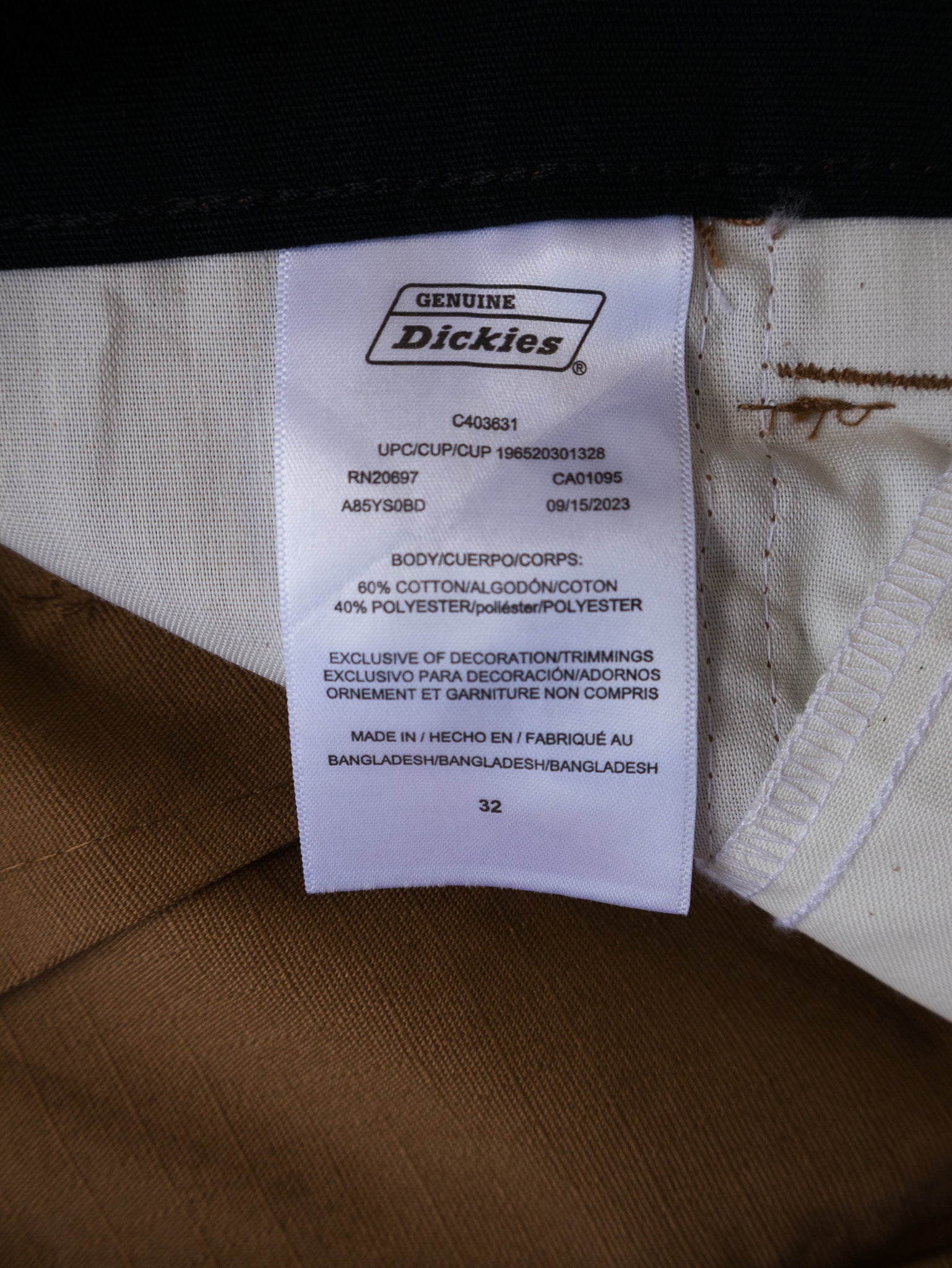 Vintage Brown Dickies Cargo Shorts (W32)