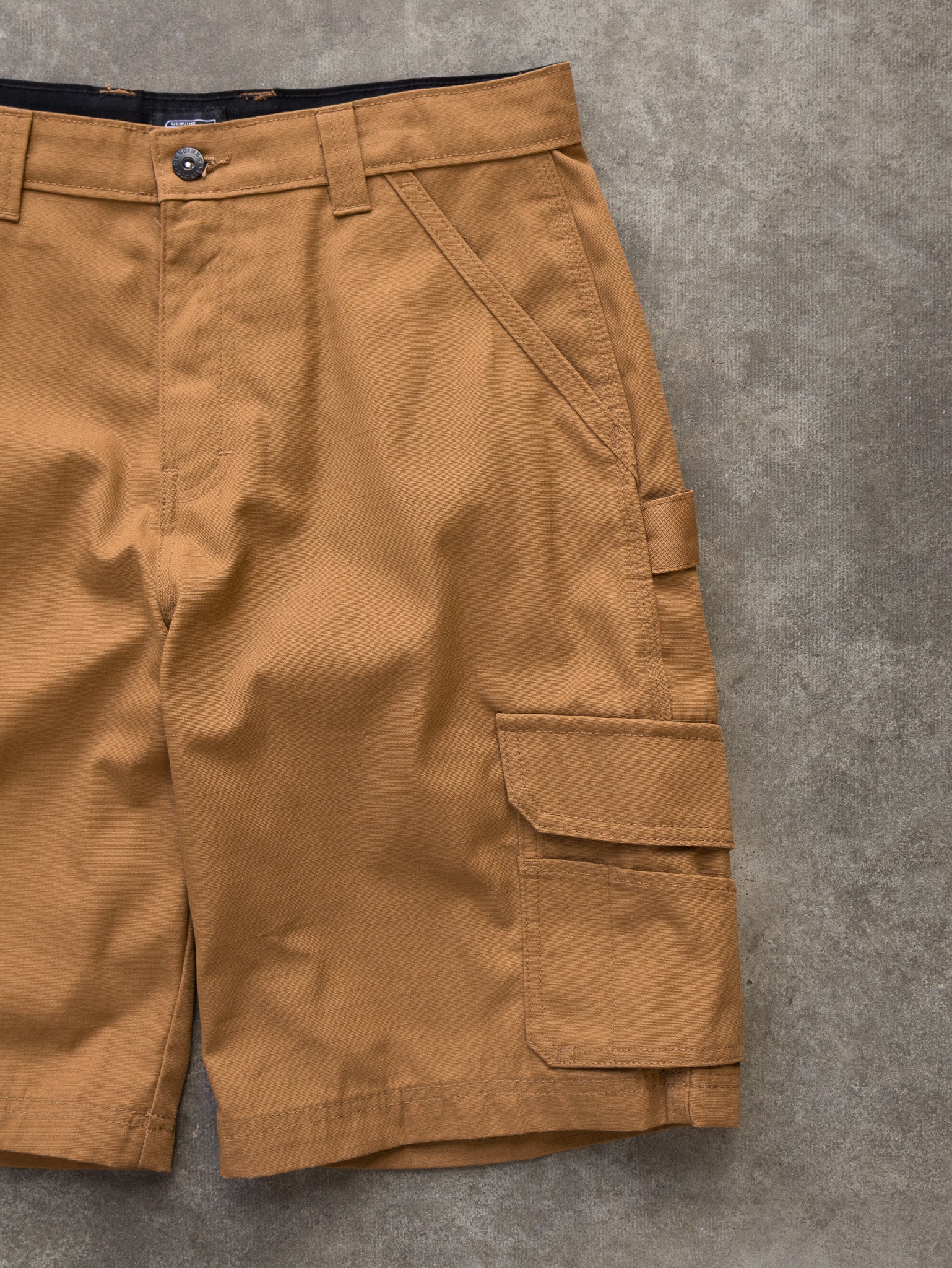 Vintage Brown Dickies Cargo Shorts (W32)