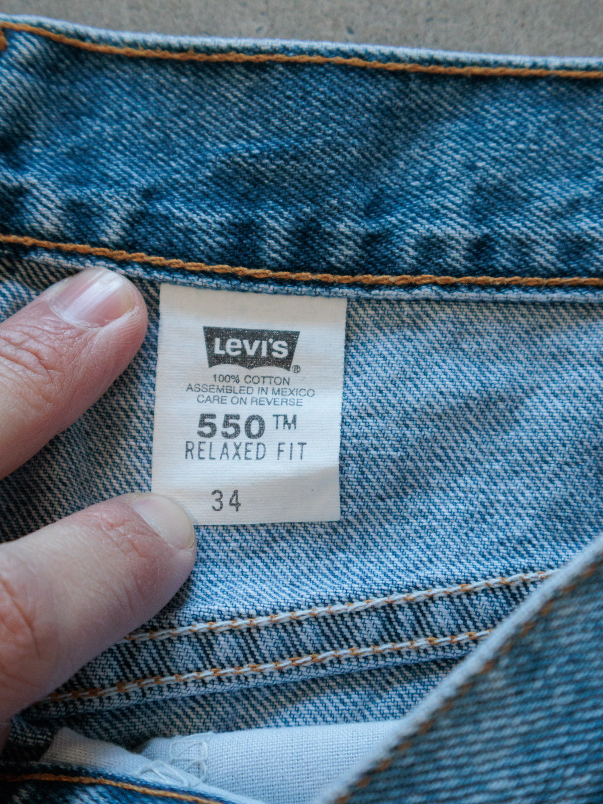 Vintage Blue Levi's 550 Shorts (W34)