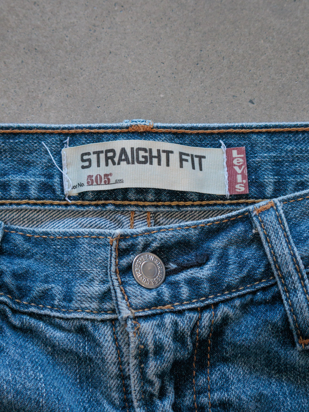 Vintage Blue Levi's 505 Denim Shorts (W32)