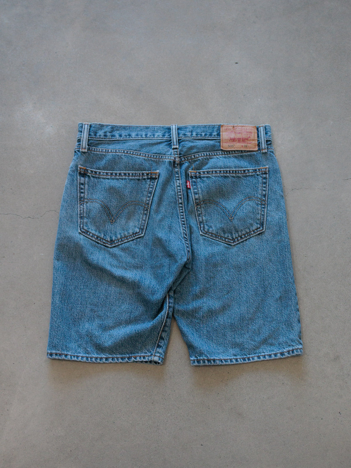 Vintage Blue Levi's 505 Denim Shorts (W32)