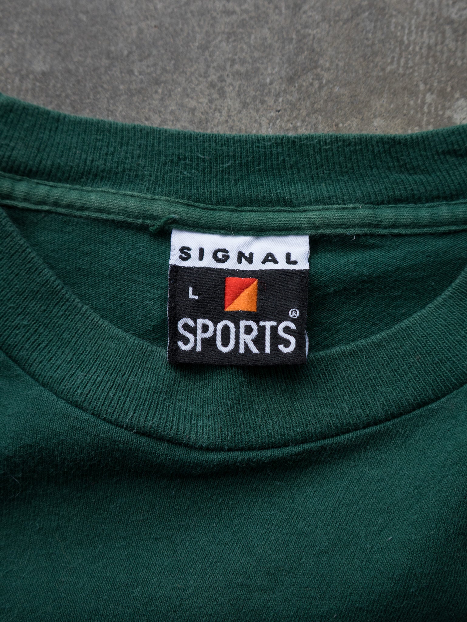 Vintage 1992 Green Arizona Wolf Graphic Tee (L)