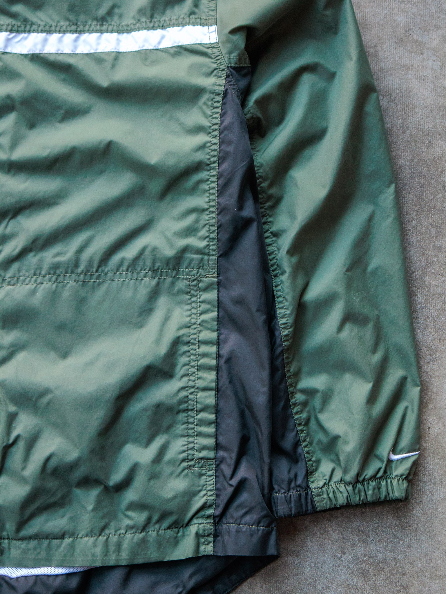 Vintage 00s Green Nike Windbreaker Jacket (M)
