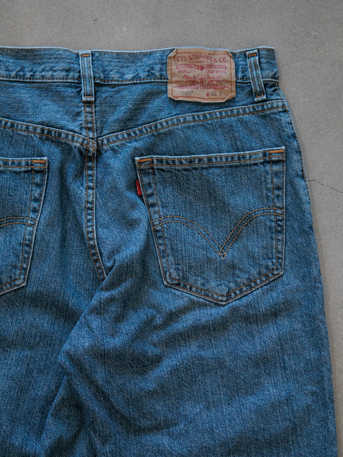 Vintage Blue Levi's 505 Denim Shorts (W32)