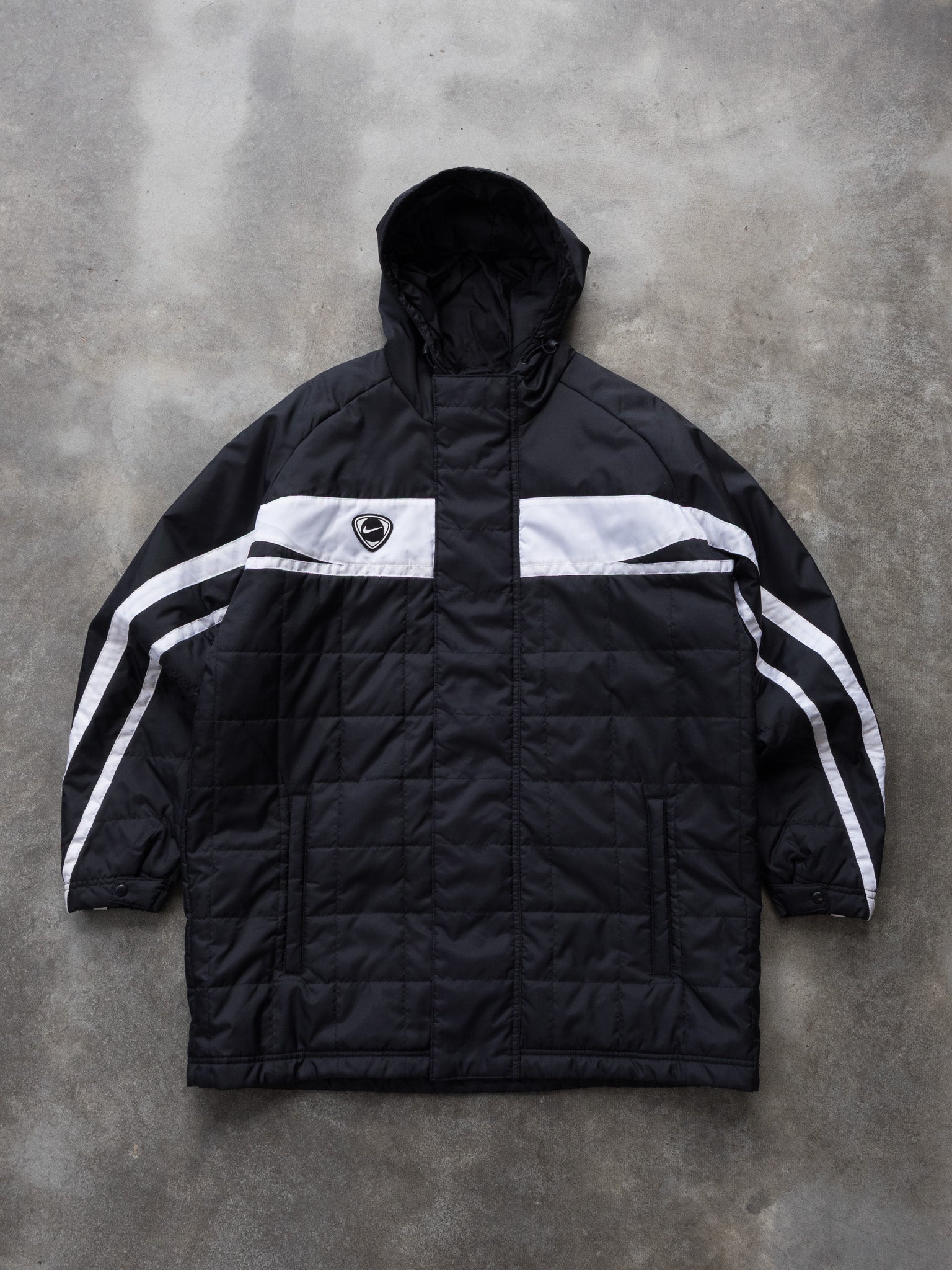 Vintage Black Nike Quilted Hooded Jacket (L)