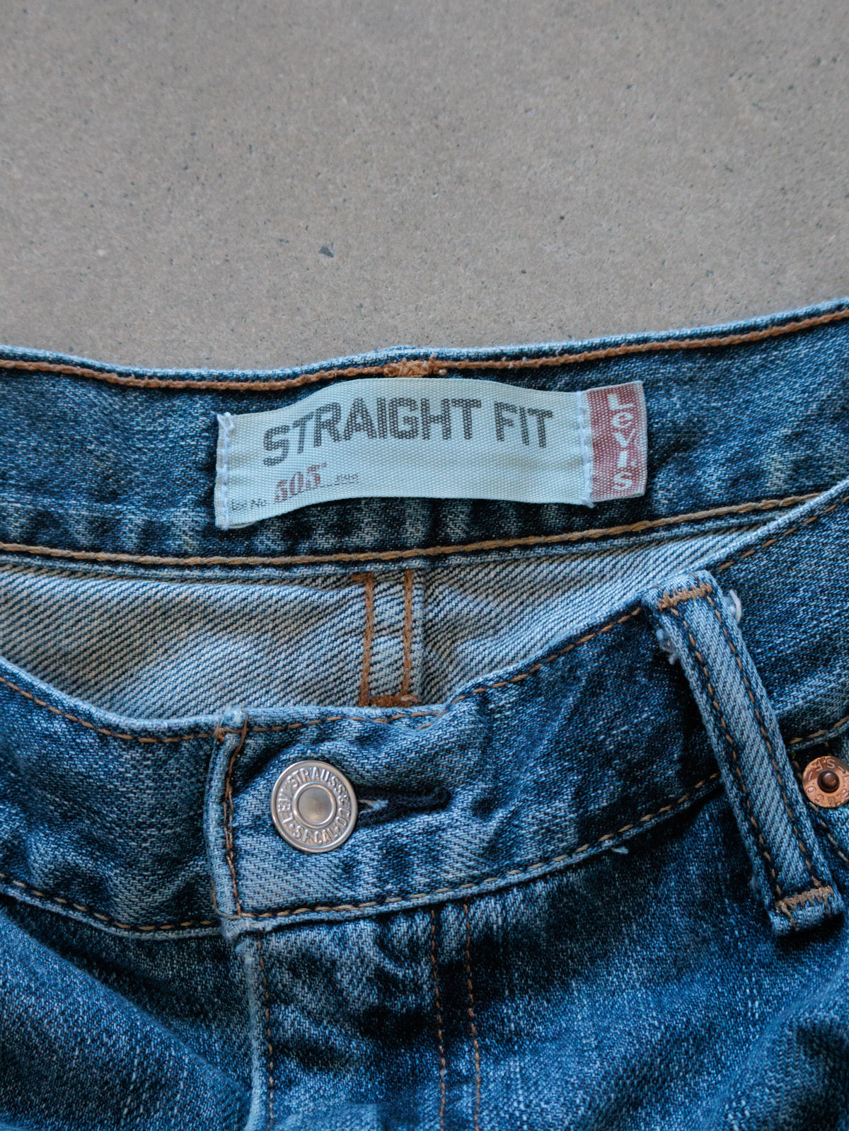 Vintage 00s Blue Levi's 505 Denim Shorts (W36)