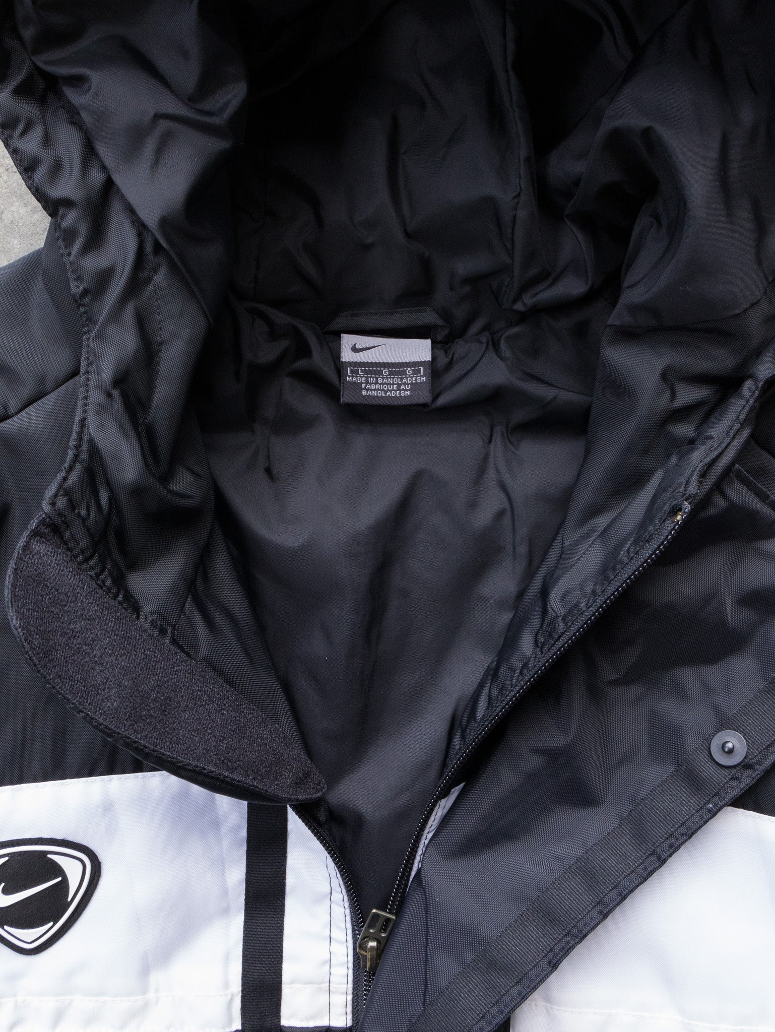Vintage Black Nike Quilted Hooded Jacket (L)