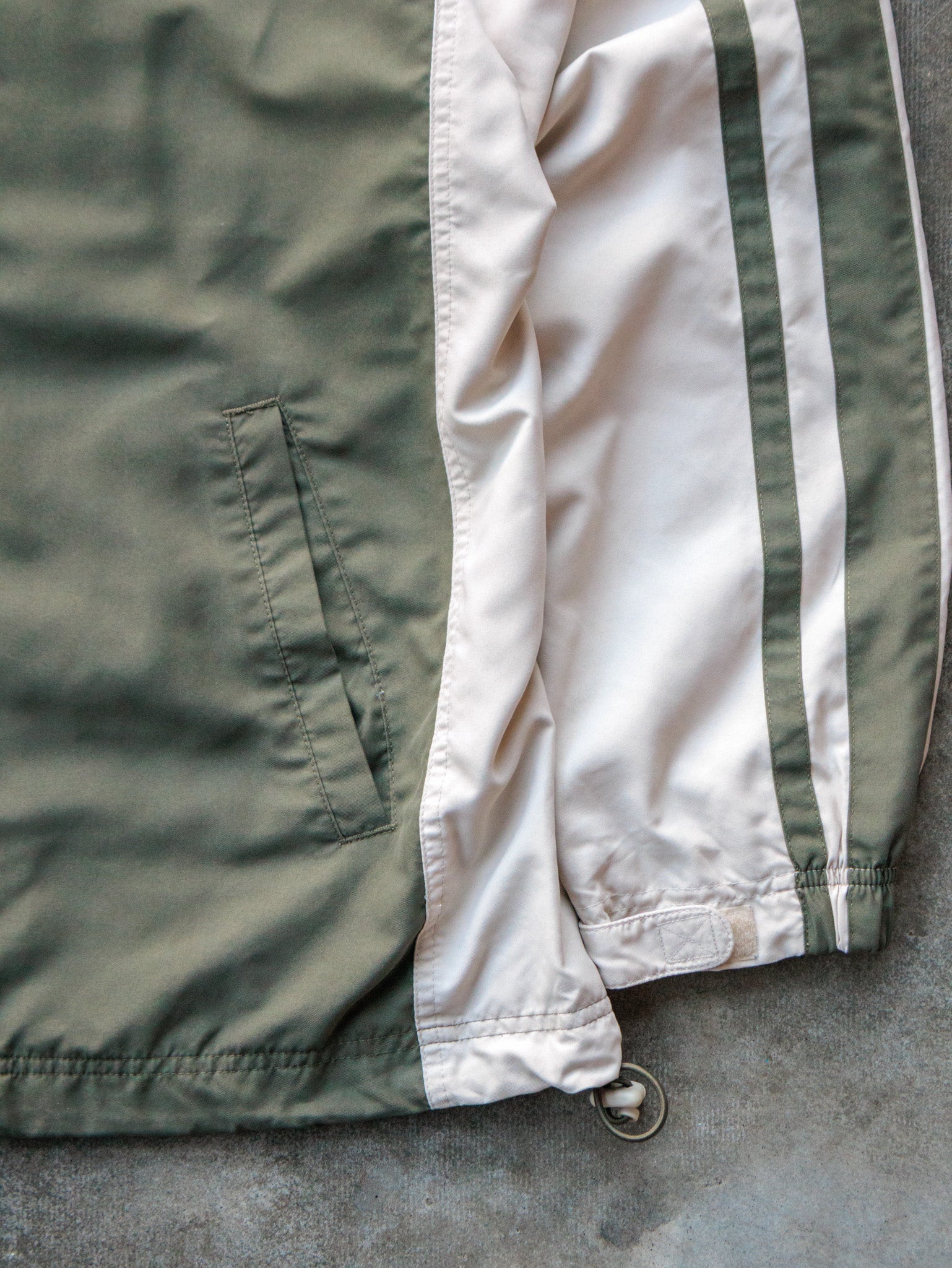 Vintage 00s Olive & Cream Nike Windbreaker Jacket (S)