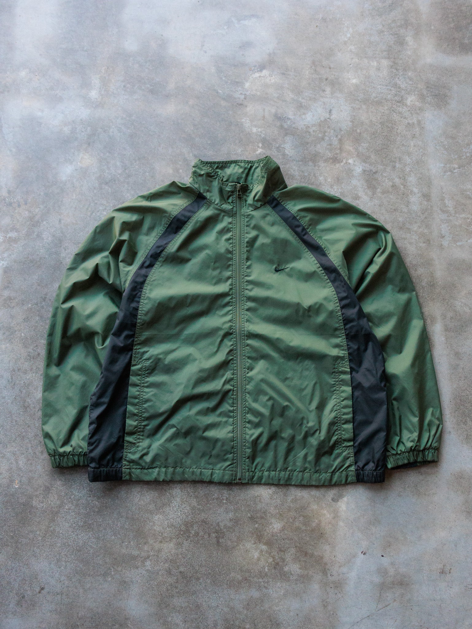 Vintage 90s Green & Black Nike Windbreaker Jacket (L)