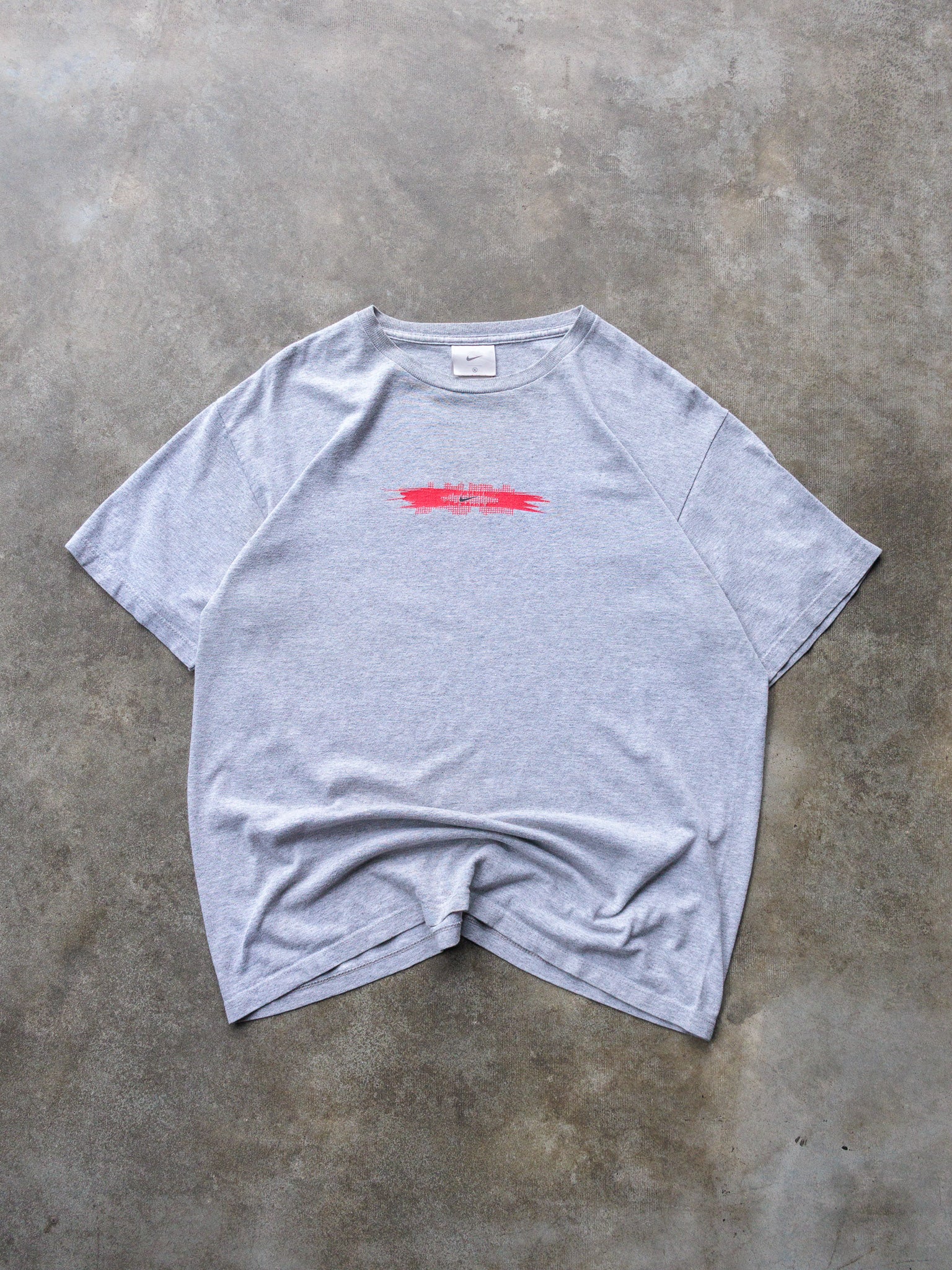 Vintage 00s Grey Nike Graphic Tee (XL)