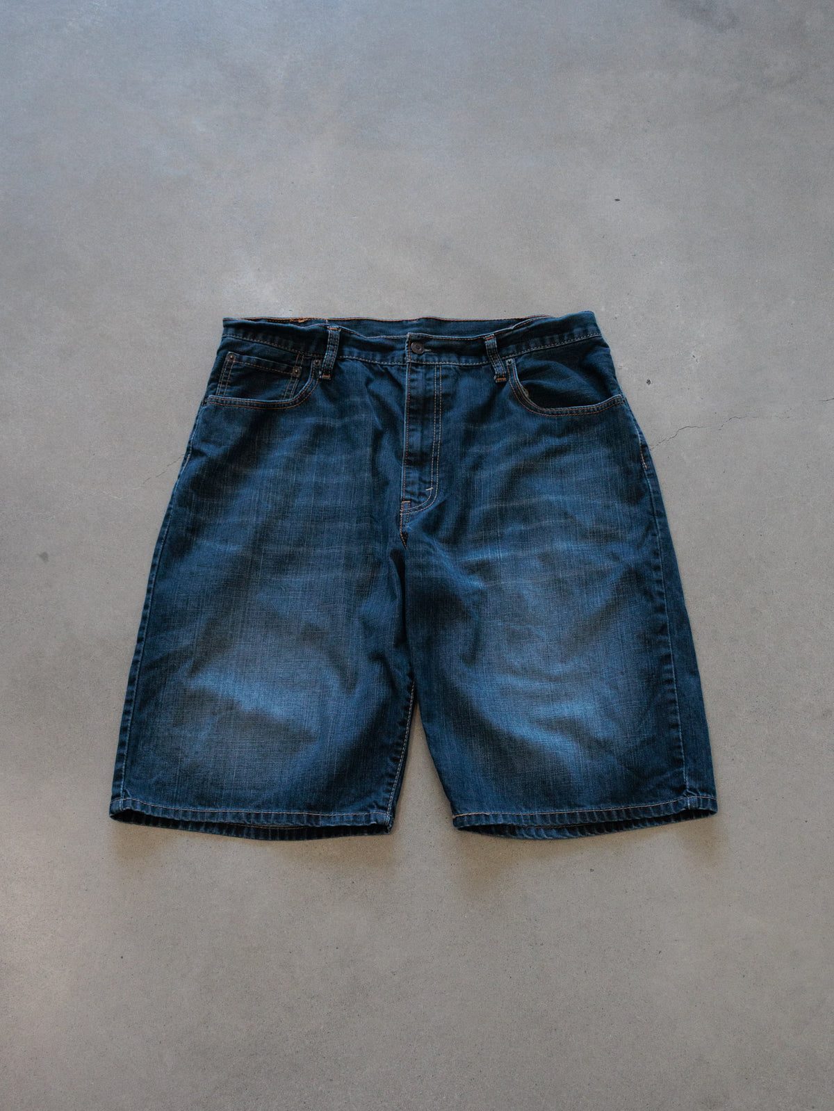 Vintage 00s Blue Levi's 569 Denim Shorts (W36)